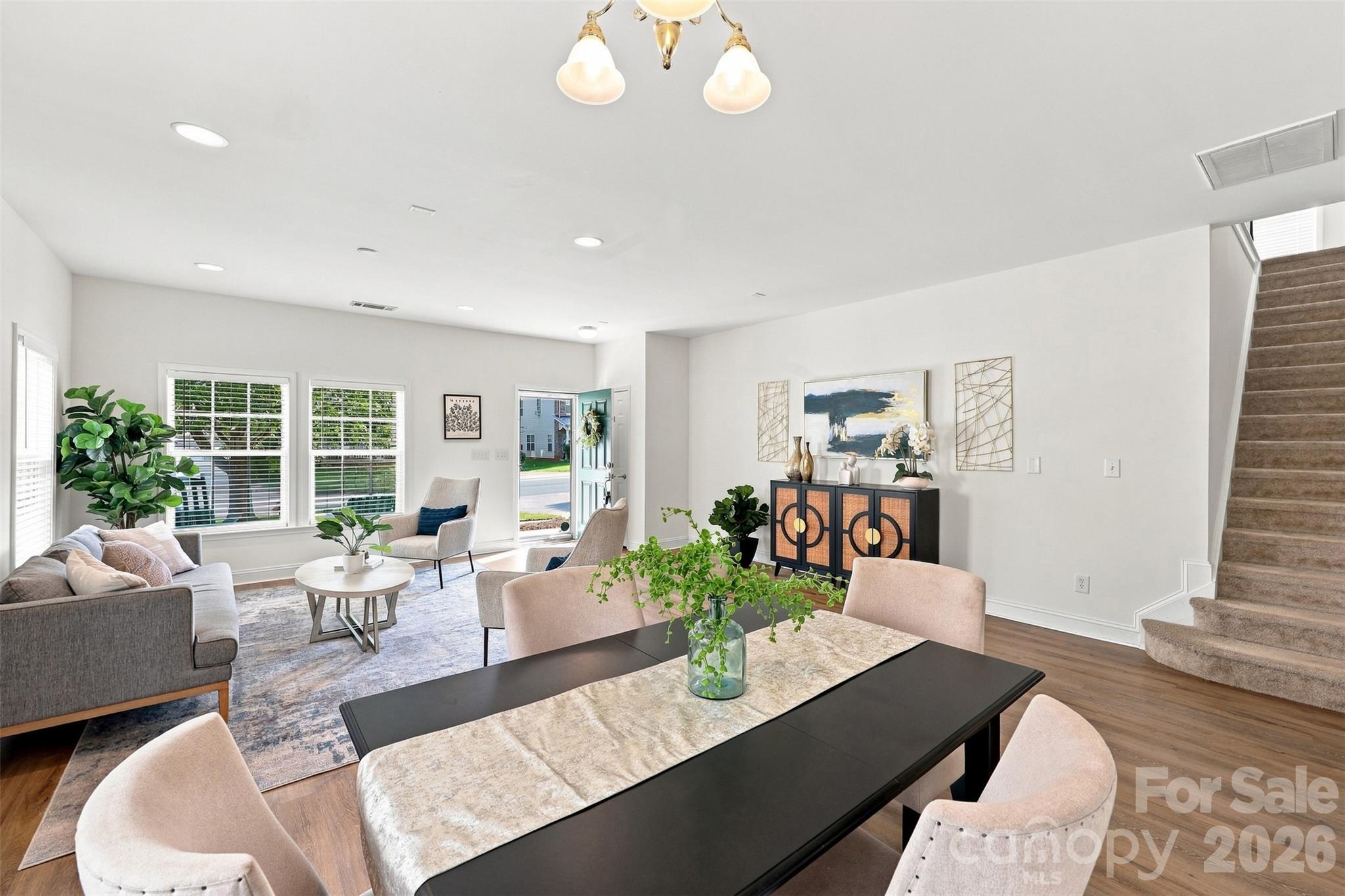 15614 Normans Landing Drive Property Photo 10