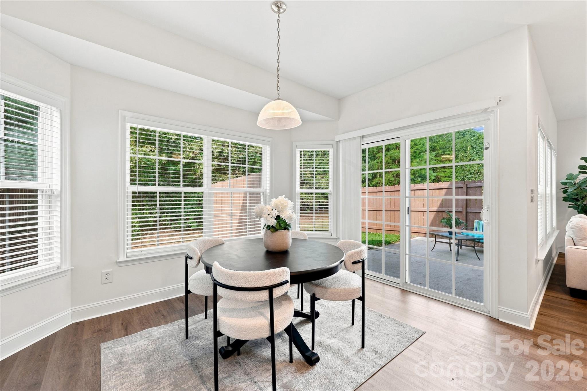 15614 Normans Landing Drive Property Photo 11