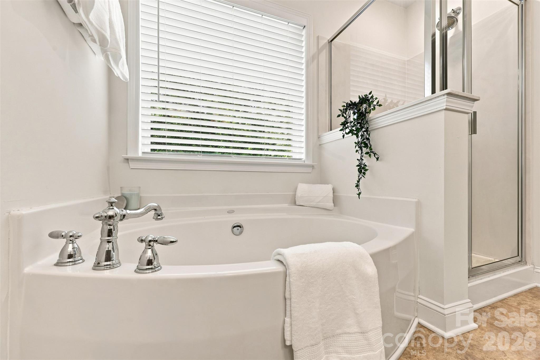 15614 Normans Landing Drive Property Photo 19
