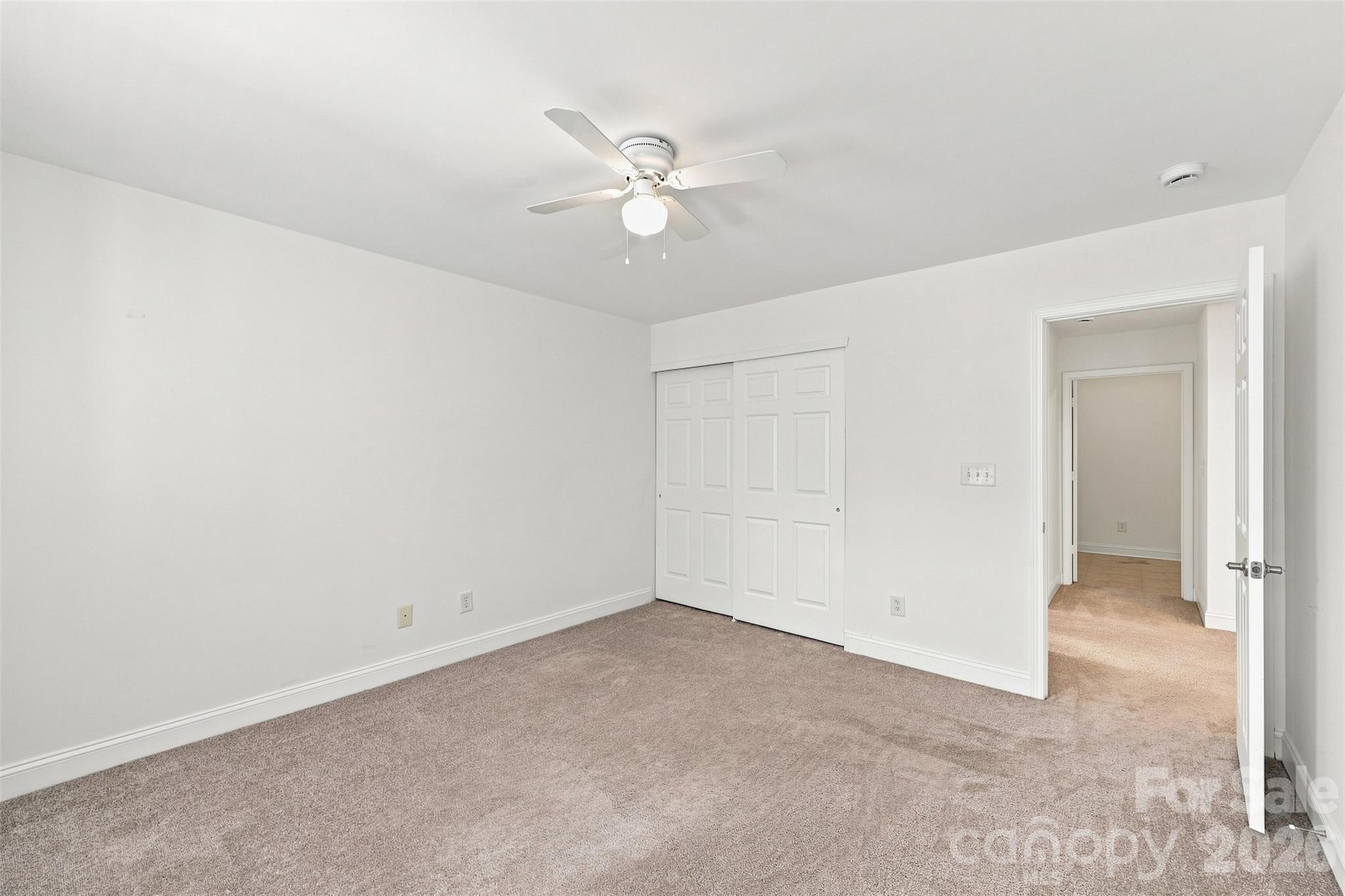 15614 Normans Landing Drive Property Photo 24