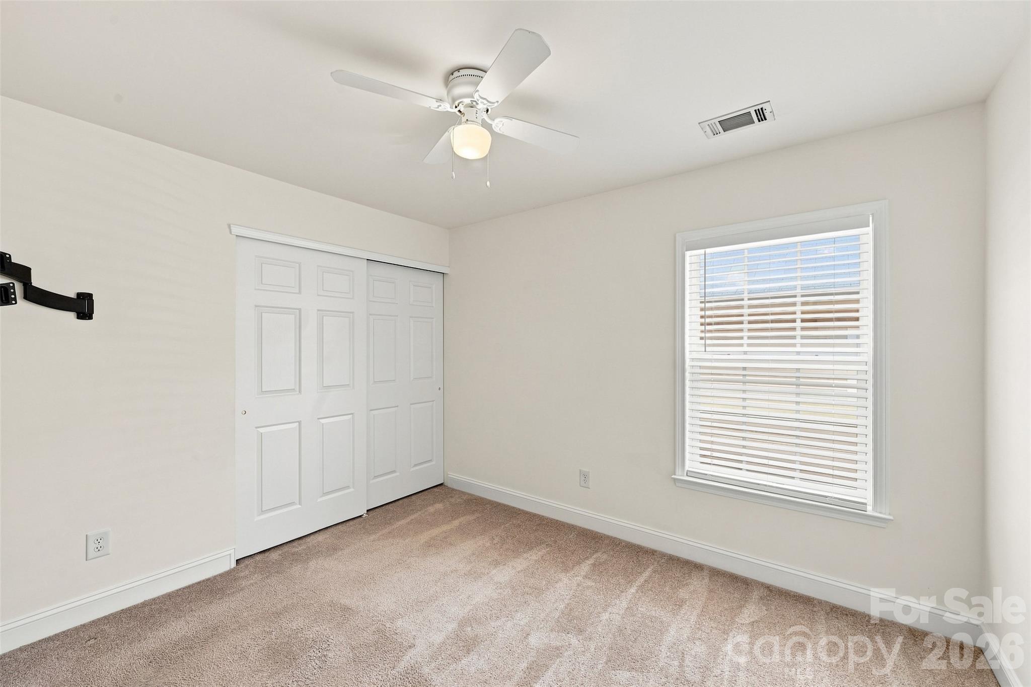 15614 Normans Landing Drive Property Photo 28