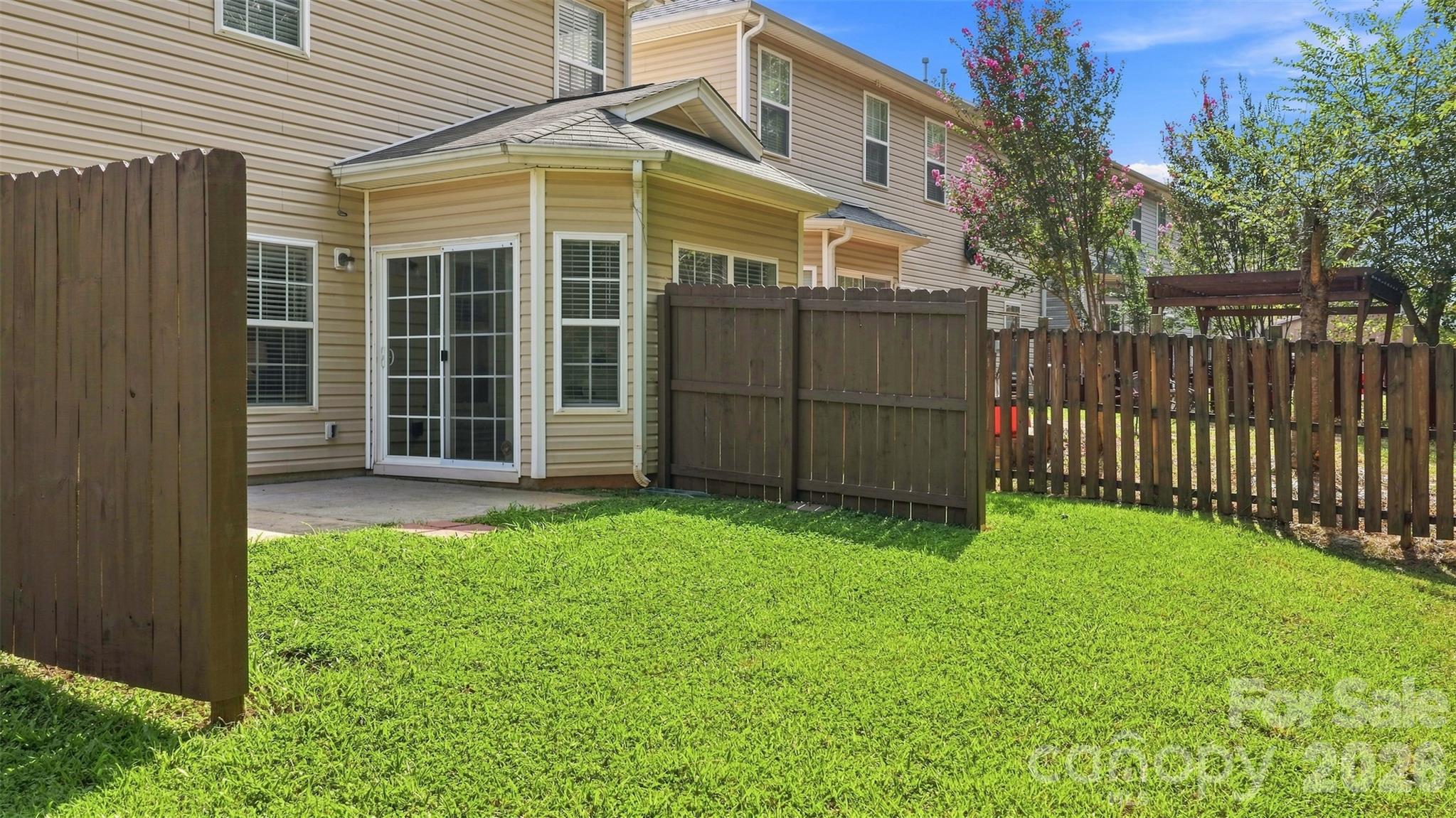 15614 Normans Landing Drive Property Photo 33