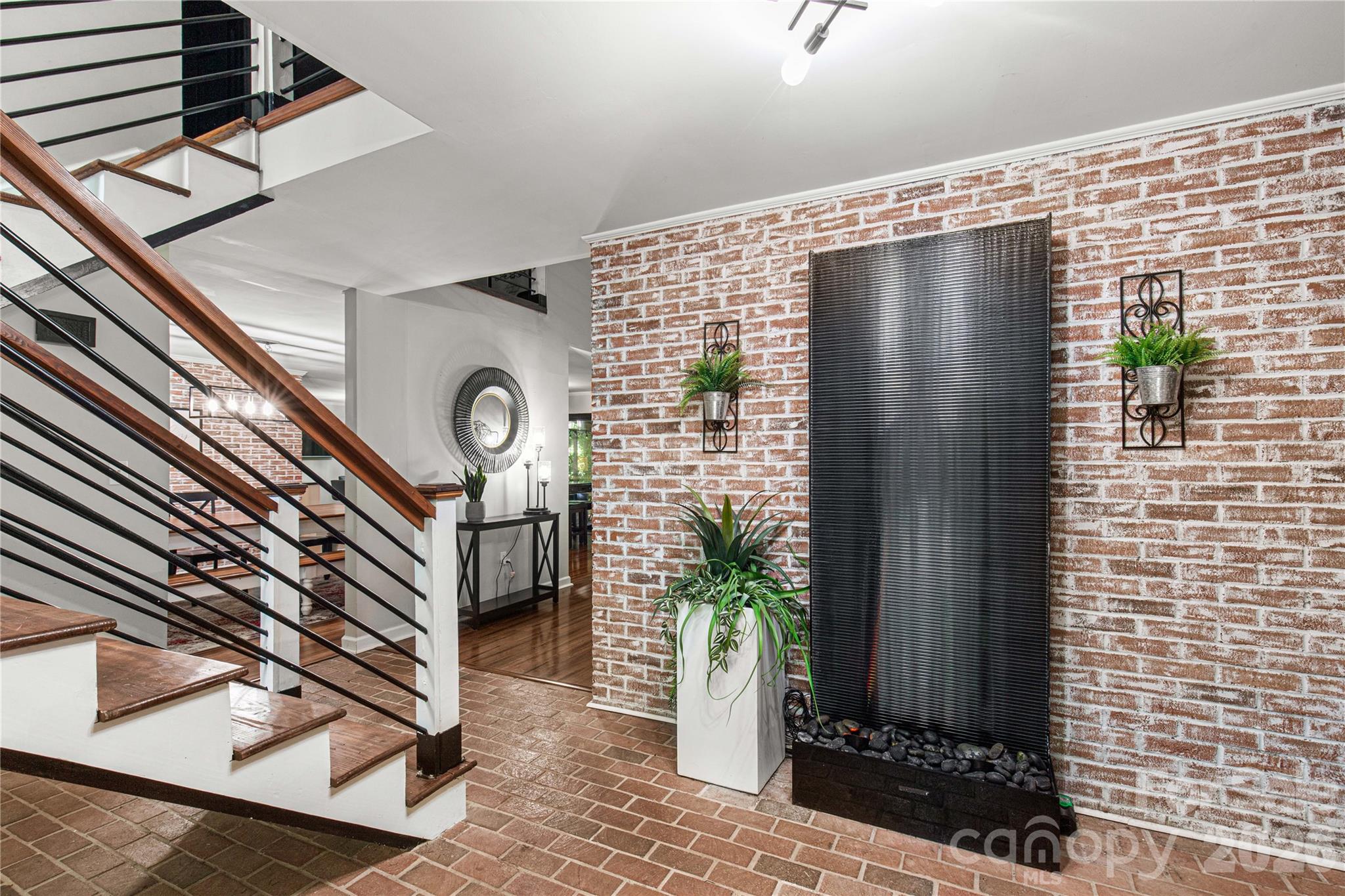 5 Oak Leaf Road Property Photo 3