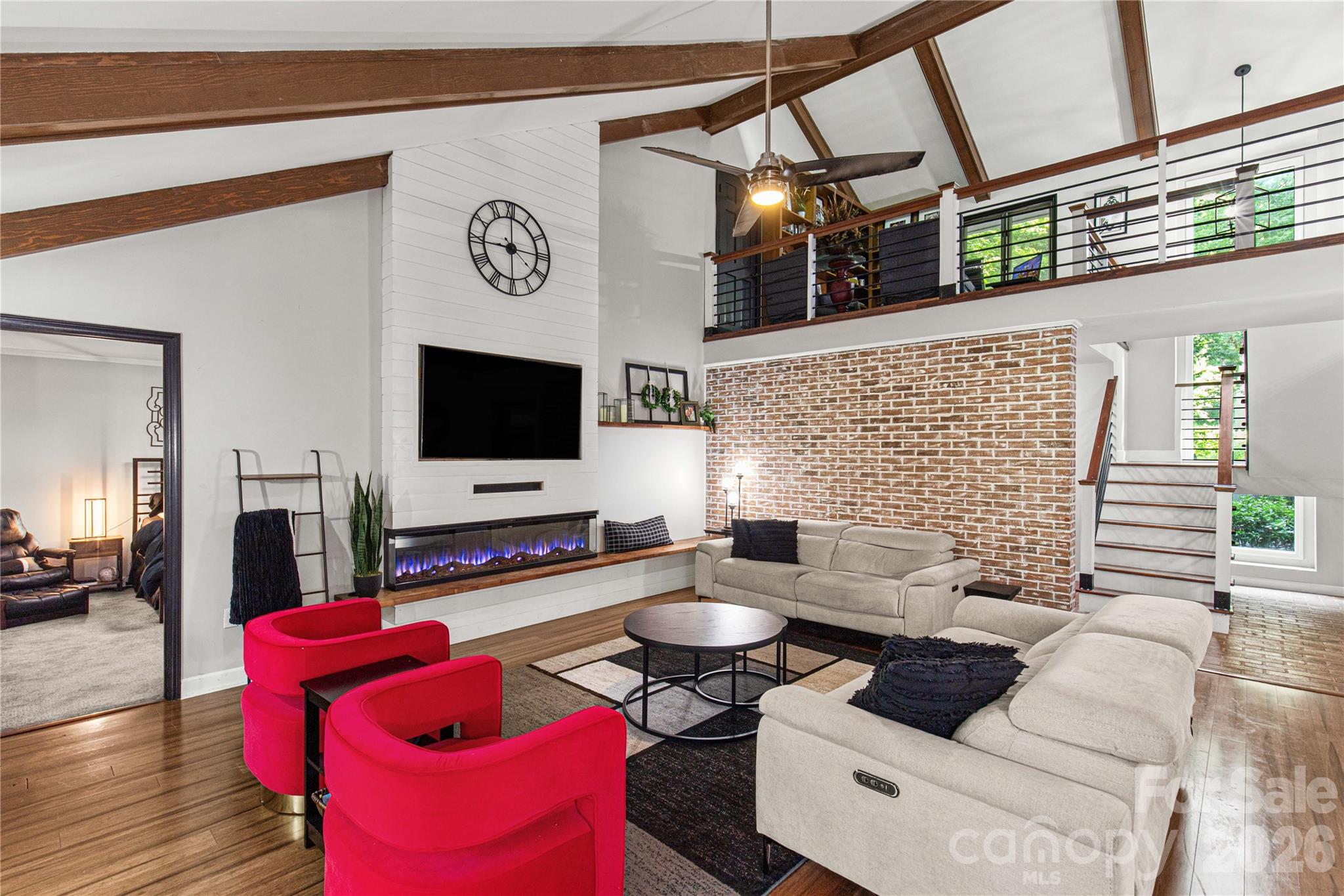5 Oak Leaf Road Property Photo 5