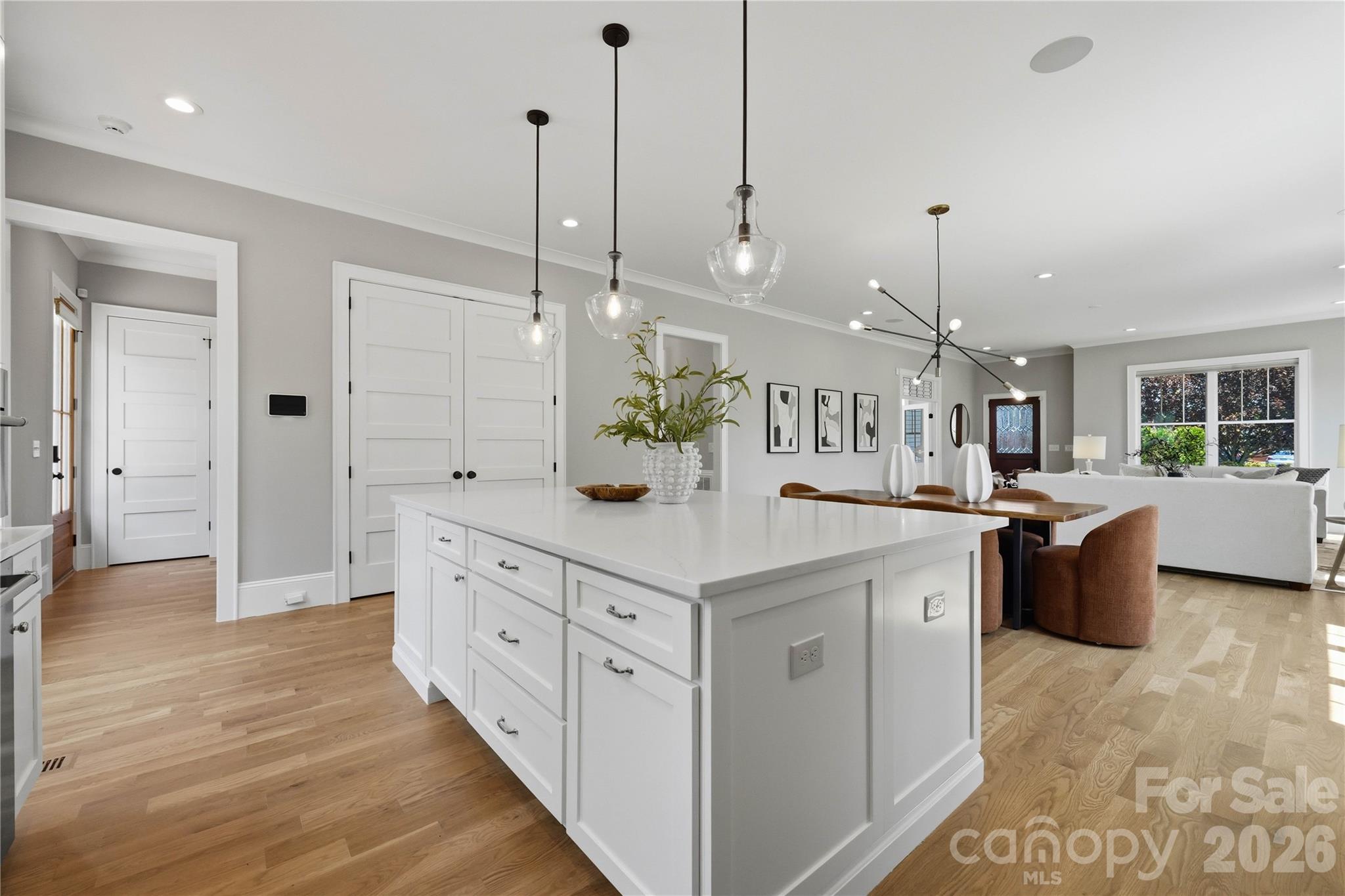4342 Walker Road Property Photo 9