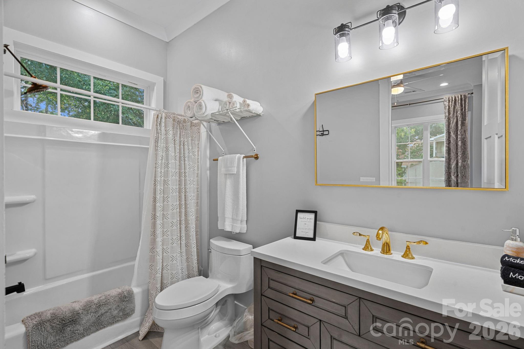 135 Surfside Lane Property Photo 16