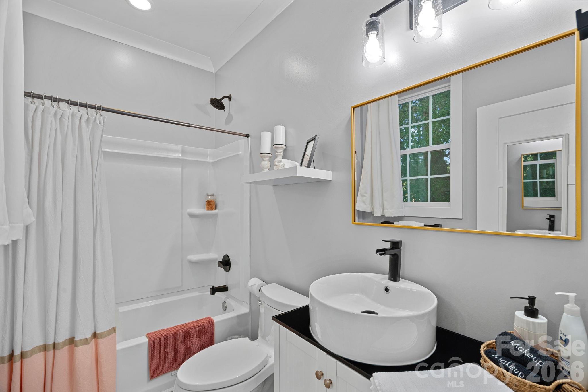 135 Surfside Lane Property Photo 24