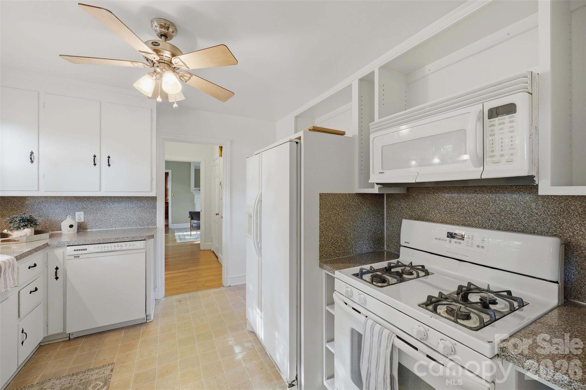 330 S Center Street Property Photo 15