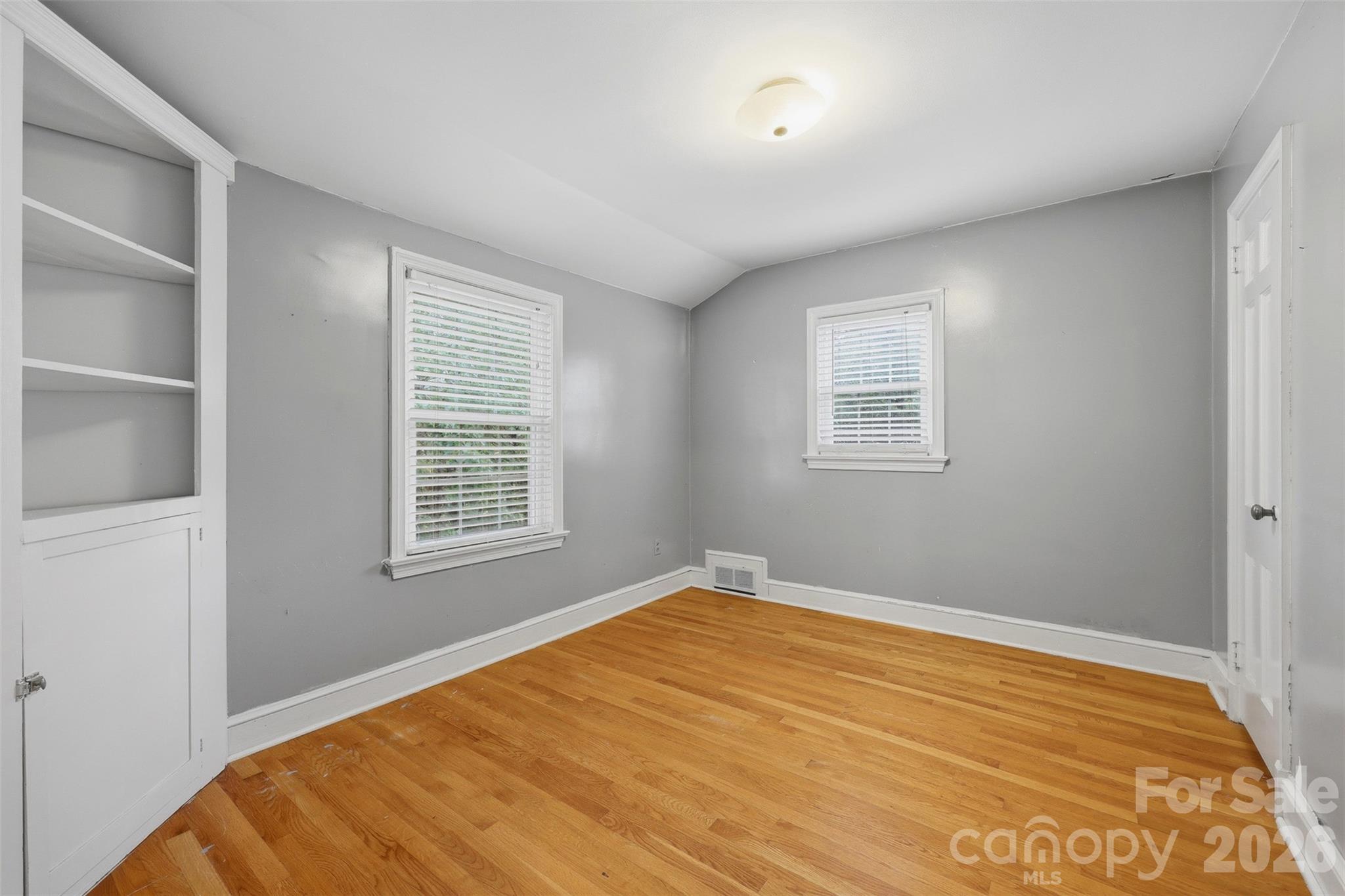 330 S Center Street Property Photo 32