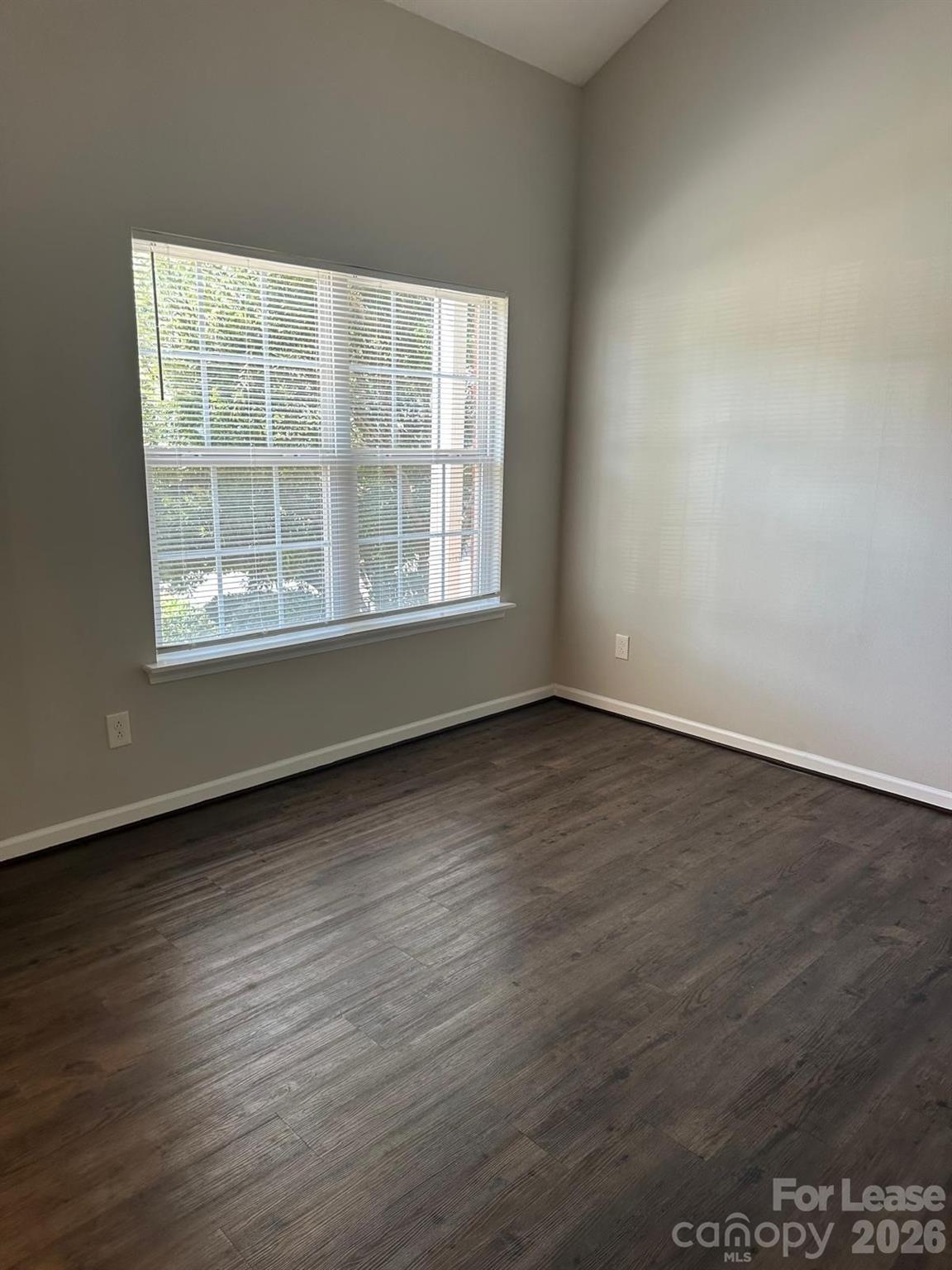 15105 Deshler Court Property Photo 3