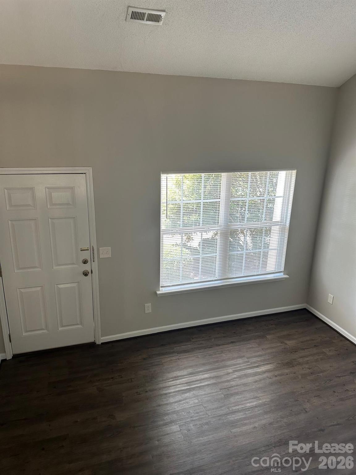 15105 Deshler Court Property Photo 4