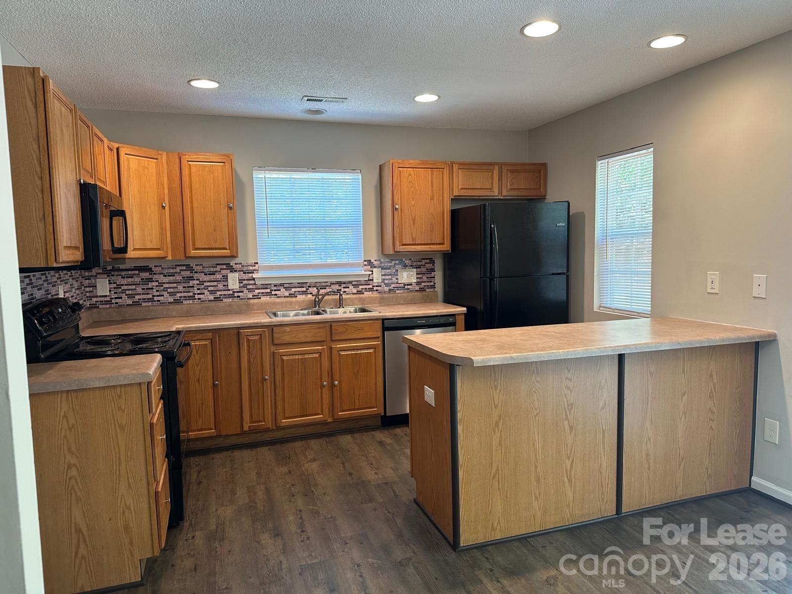 15105 Deshler Court Property Photo 7
