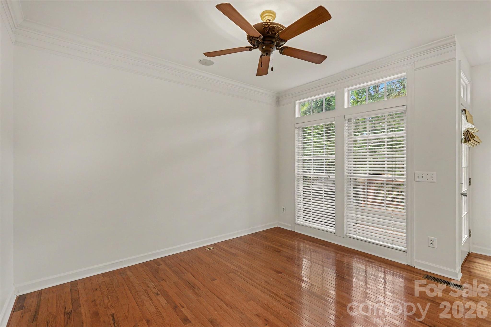 3251 Luke Crossing Drive Property Photo 6