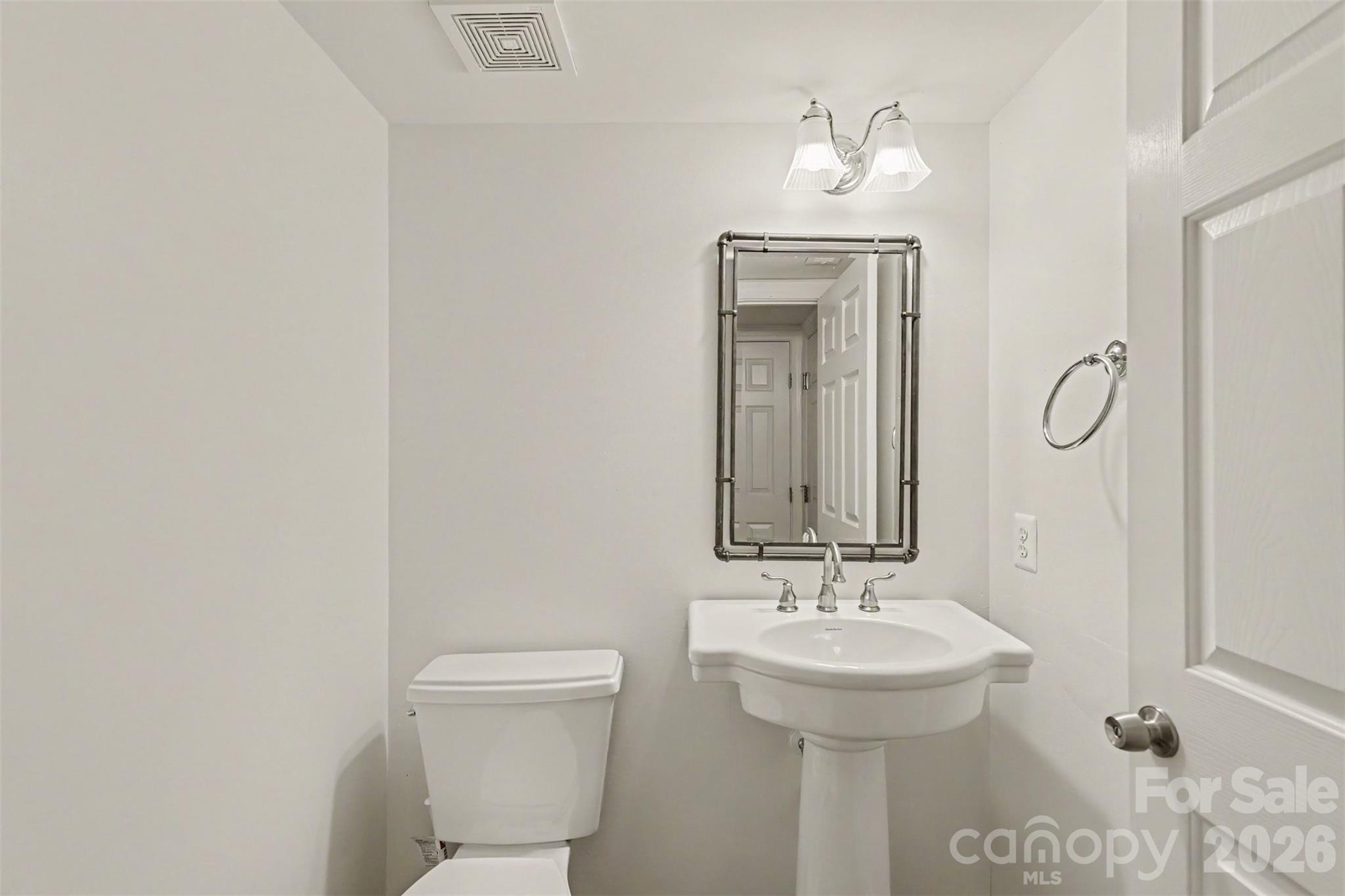 3251 Luke Crossing Drive Property Photo 27