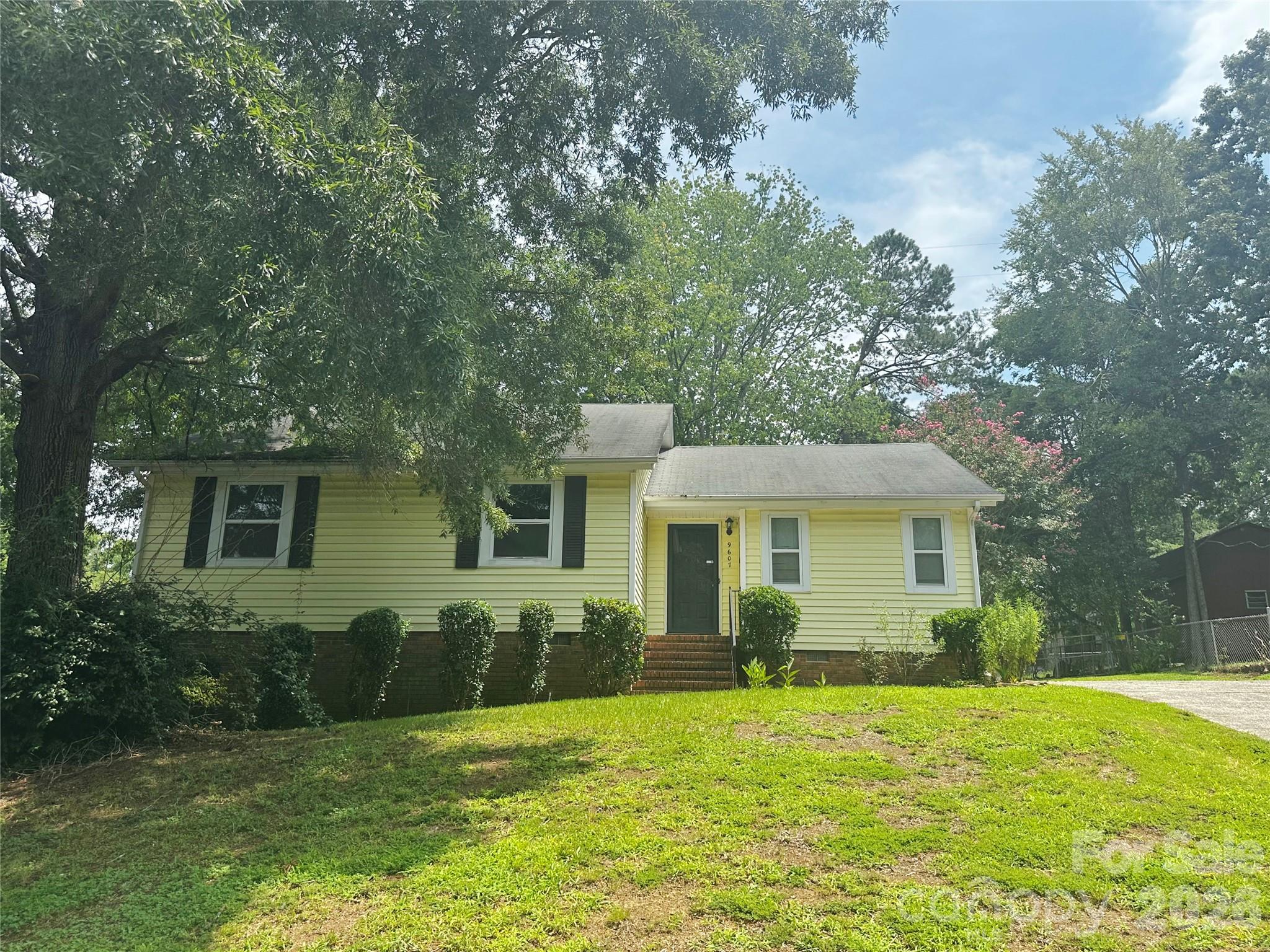 9607 Barkridge Road Property Photo 1