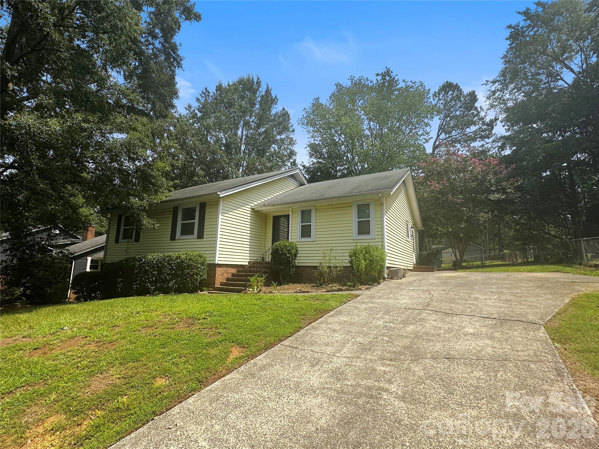 9607 Barkridge Road Property Photo 2
