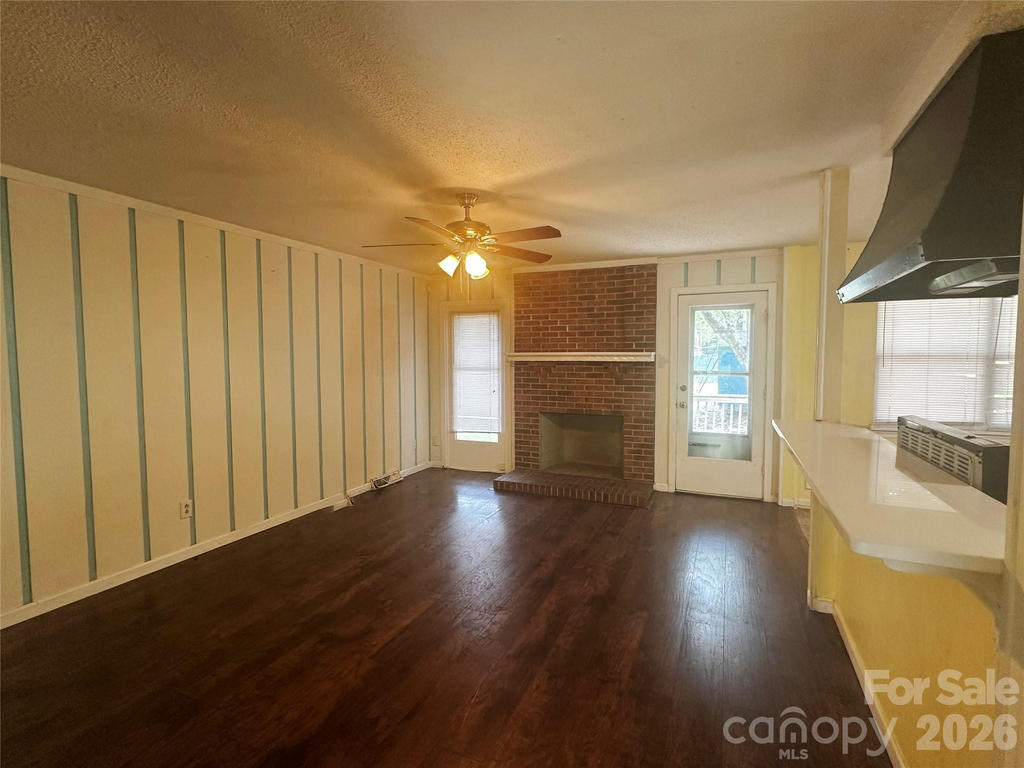 9607 Barkridge Road Property Photo 4