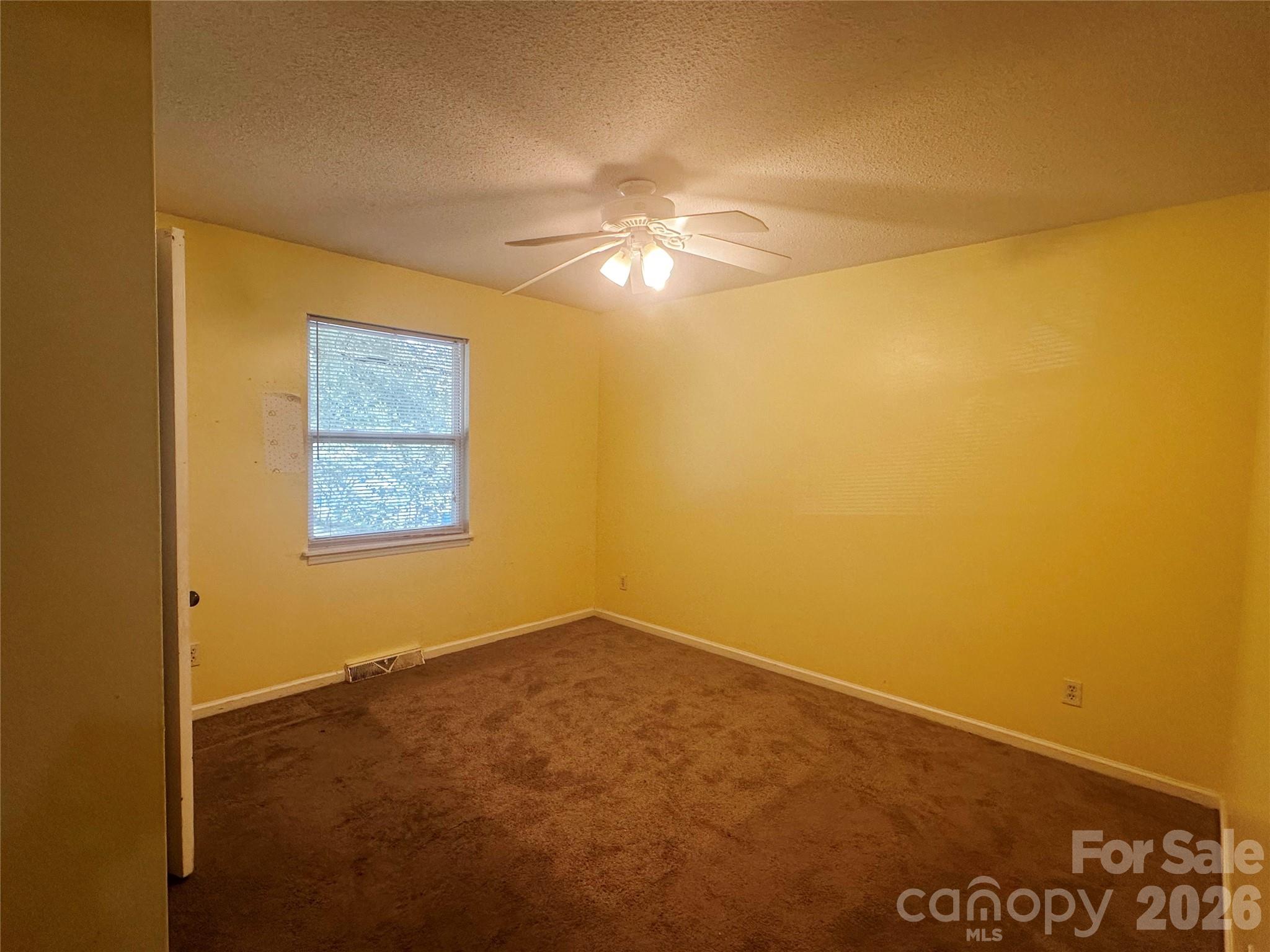 9607 Barkridge Road Property Photo 6