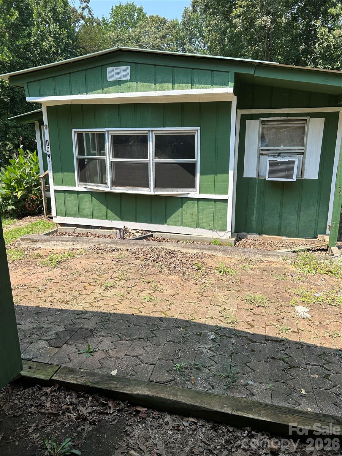 162 Oak Tree Drive Property Photo 2