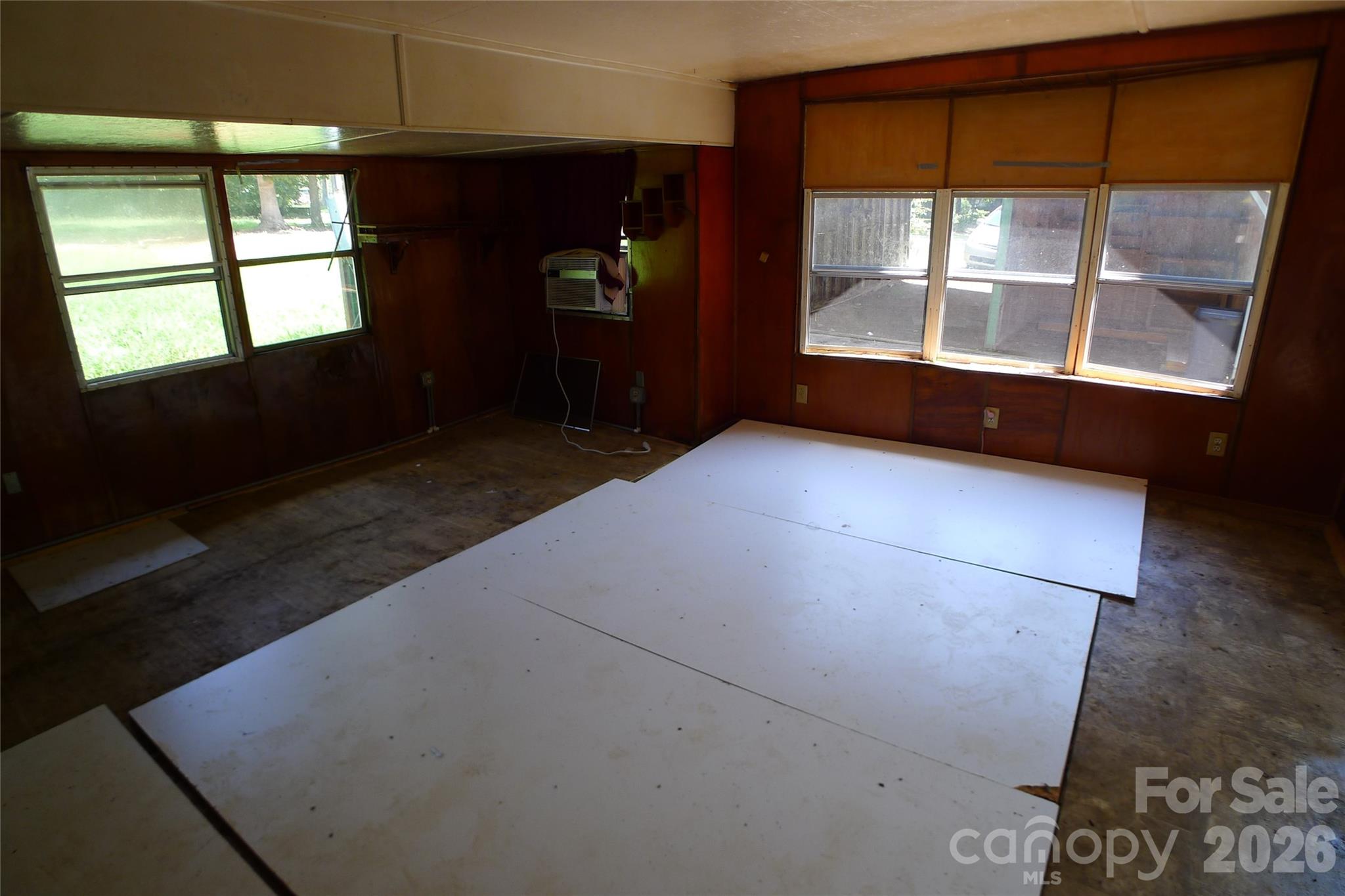162 Oak Tree Drive Property Photo 4