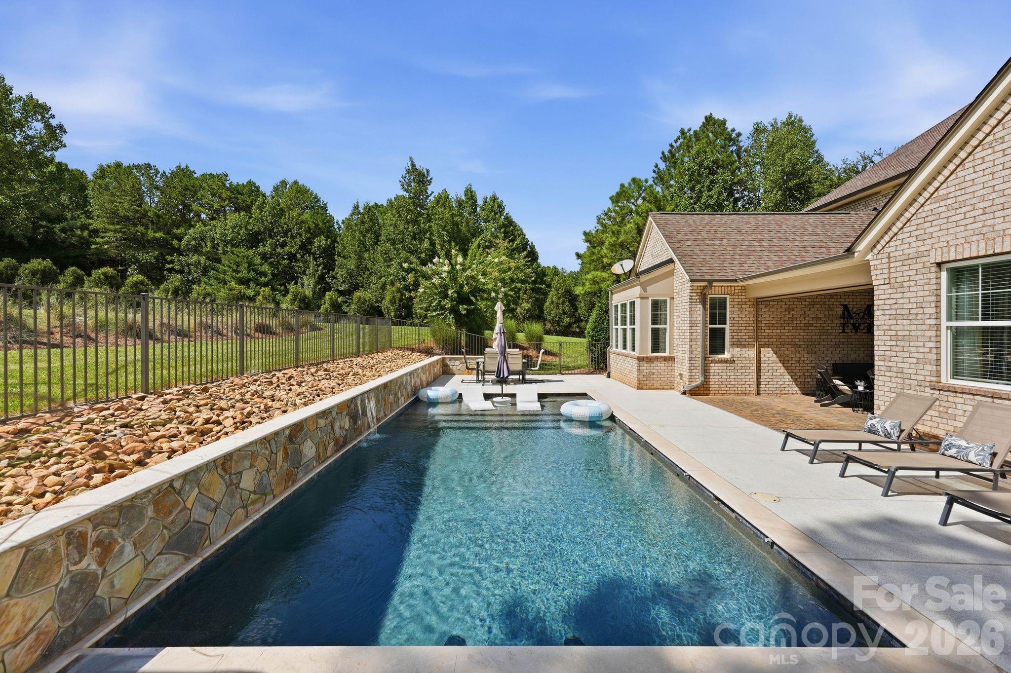 13528 Castleford Drive Property Photo 33