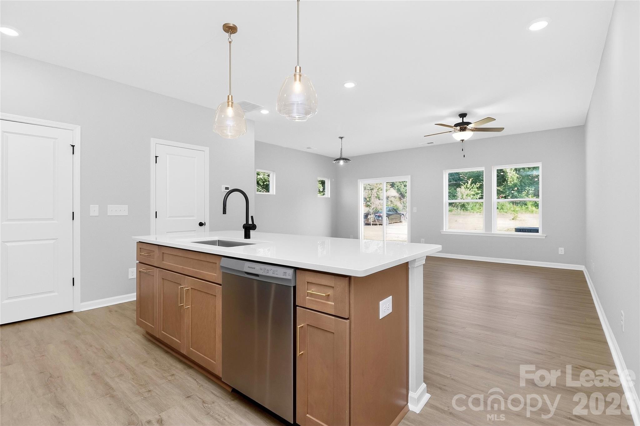337 N Hoskins Road Property Photo 2