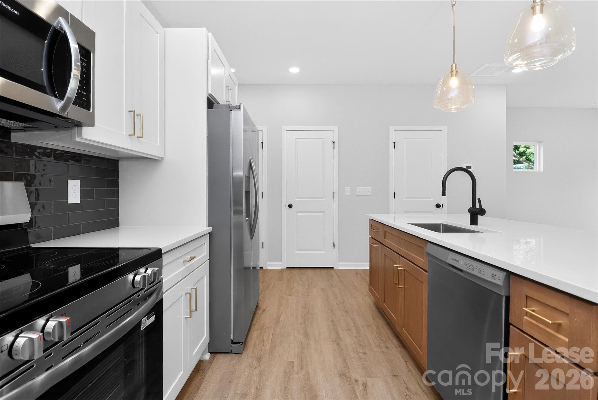 337 N Hoskins Road Property Photo 6