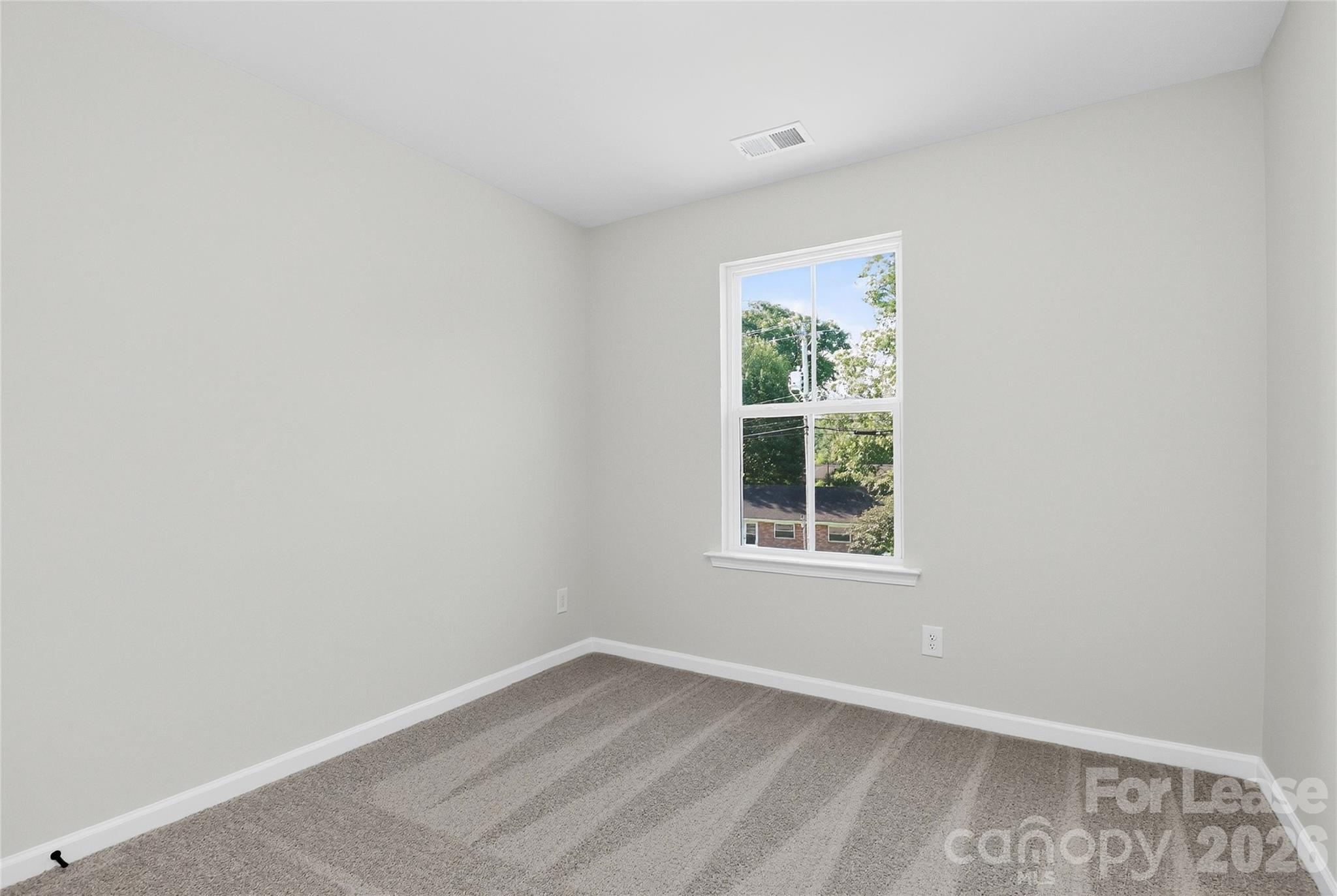 337 N Hoskins Road Property Photo 15