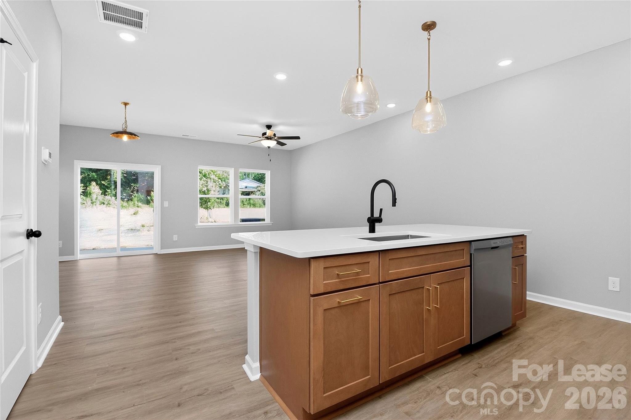 337 N Hoskins Road Property Photo 16