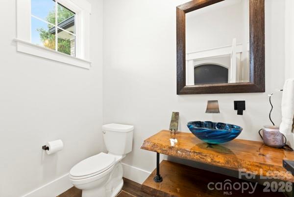 5200 Shoreview Drive Property Photo 2