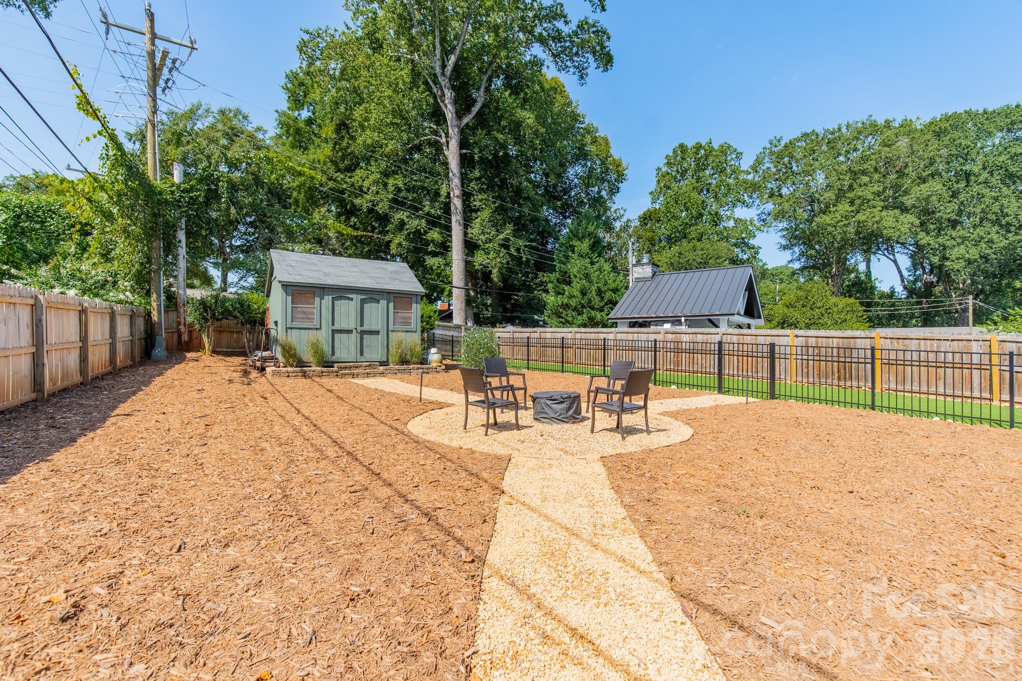 5546 Murrayhill Road Property Photo 11