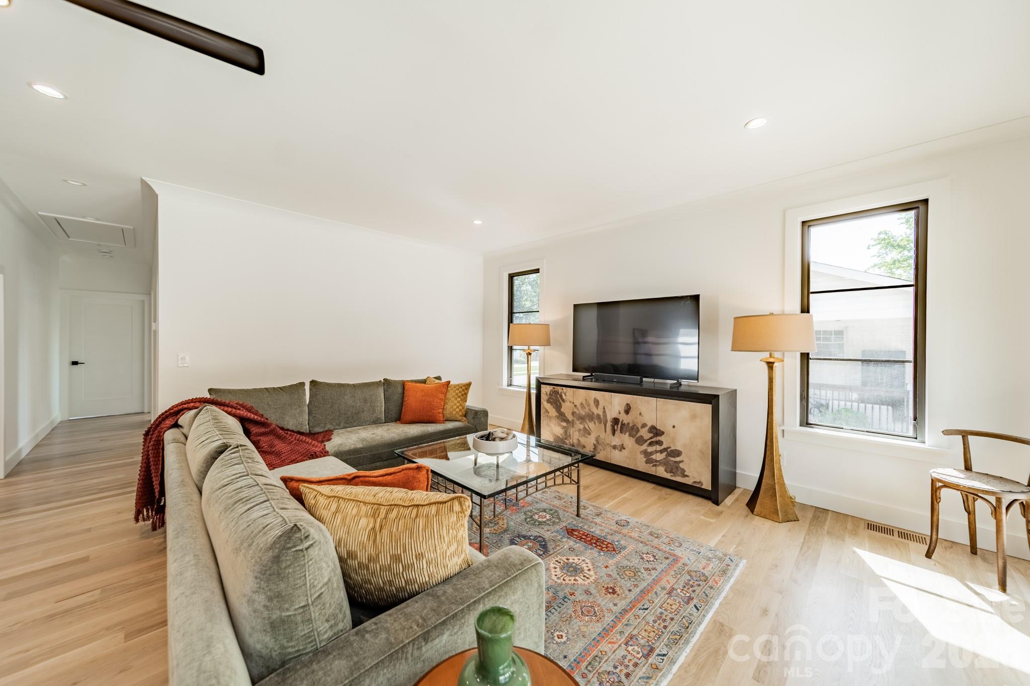 5546 Murrayhill Road Property Photo 18