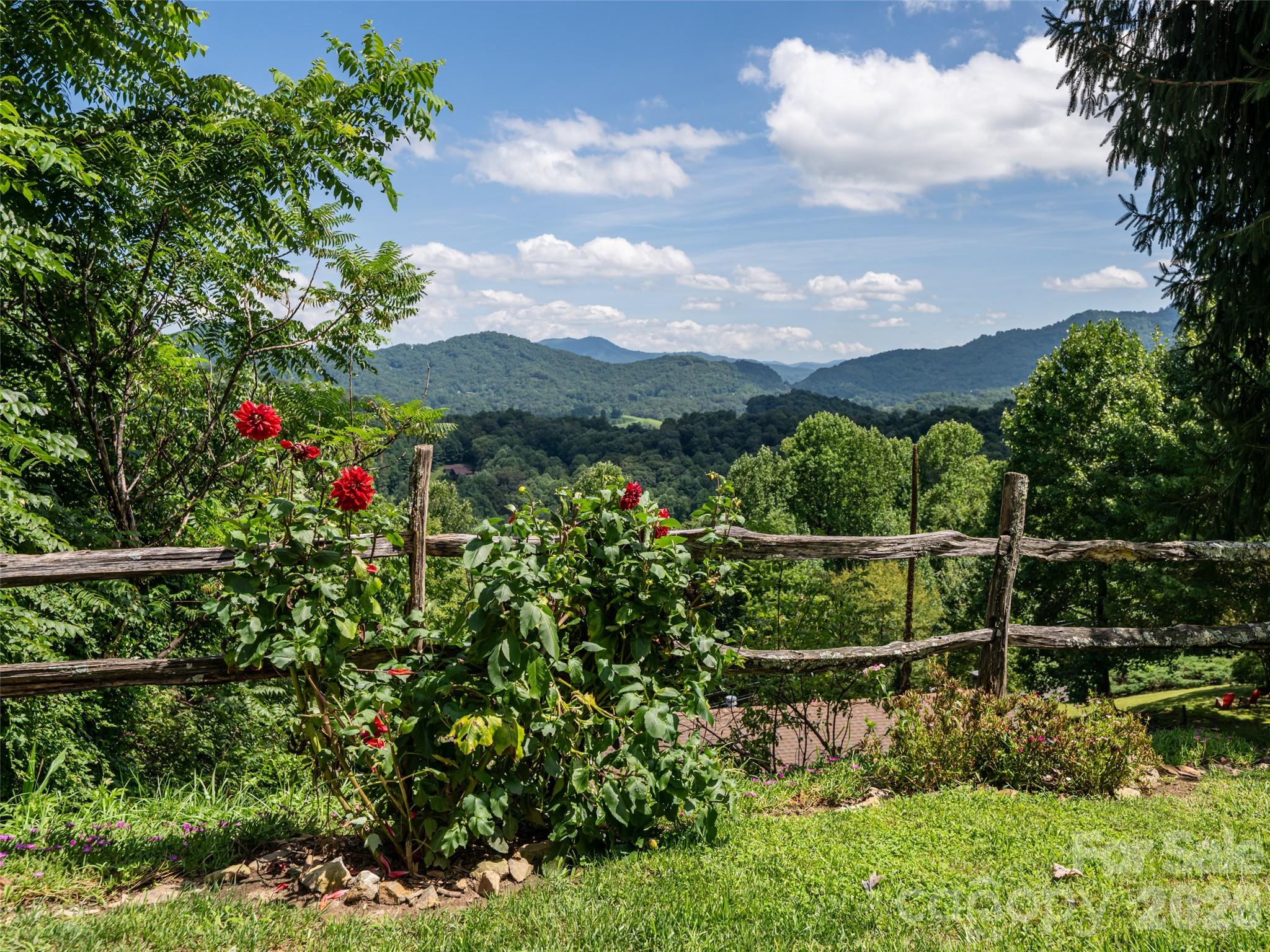 95 Splendor Ridge Property Photo 5