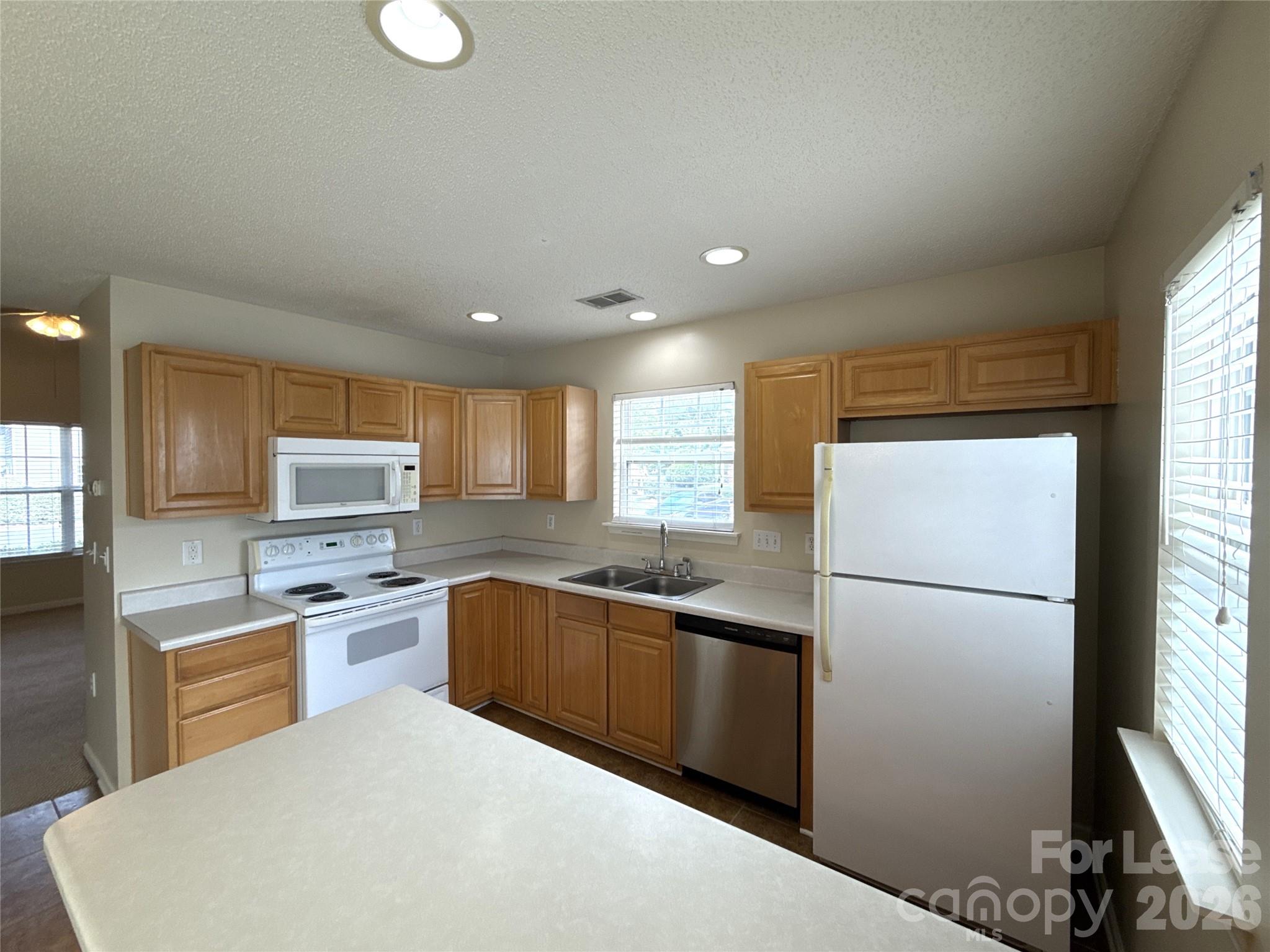 15318 Brynfield Drive Property Photo 5