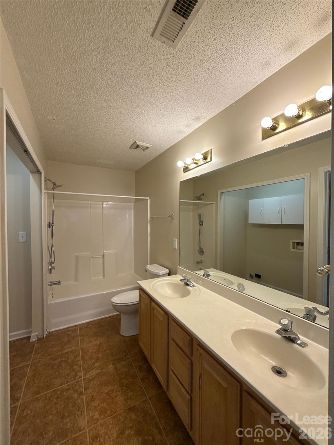 15318 Brynfield Drive Property Photo 9