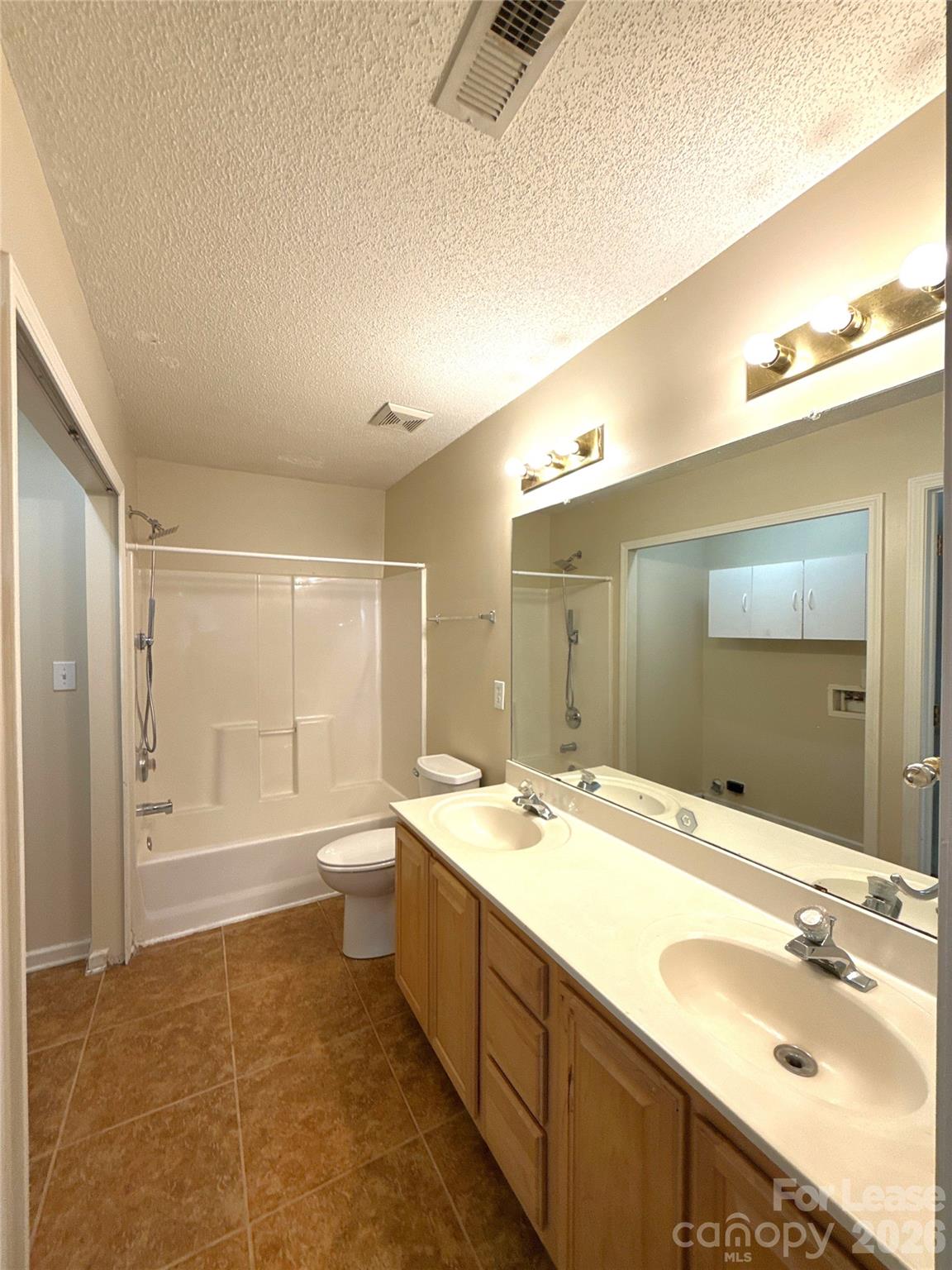 15318 Brynfield Drive Property Photo 9