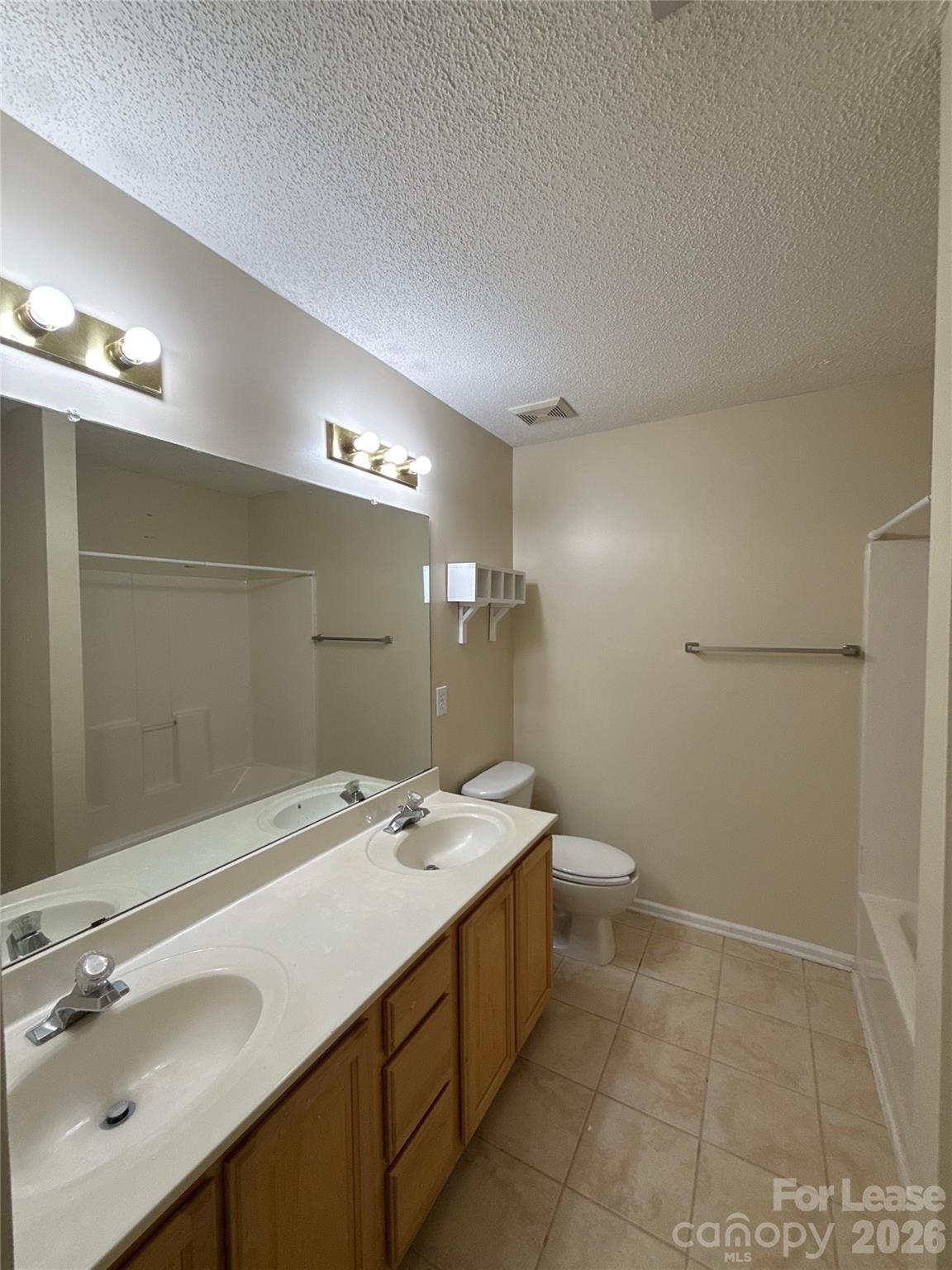 15318 Brynfield Drive Property Photo 11