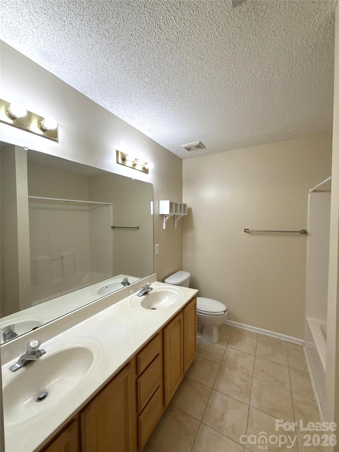 15318 Brynfield Drive Property Photo 11