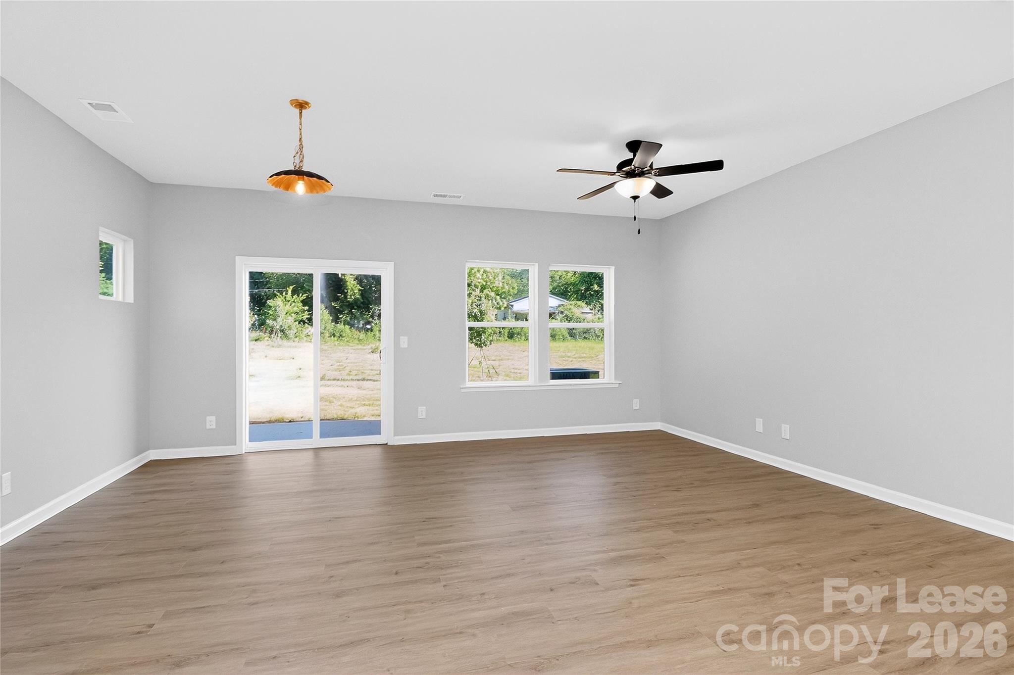 333 N Hoskins Road Property Photo 25