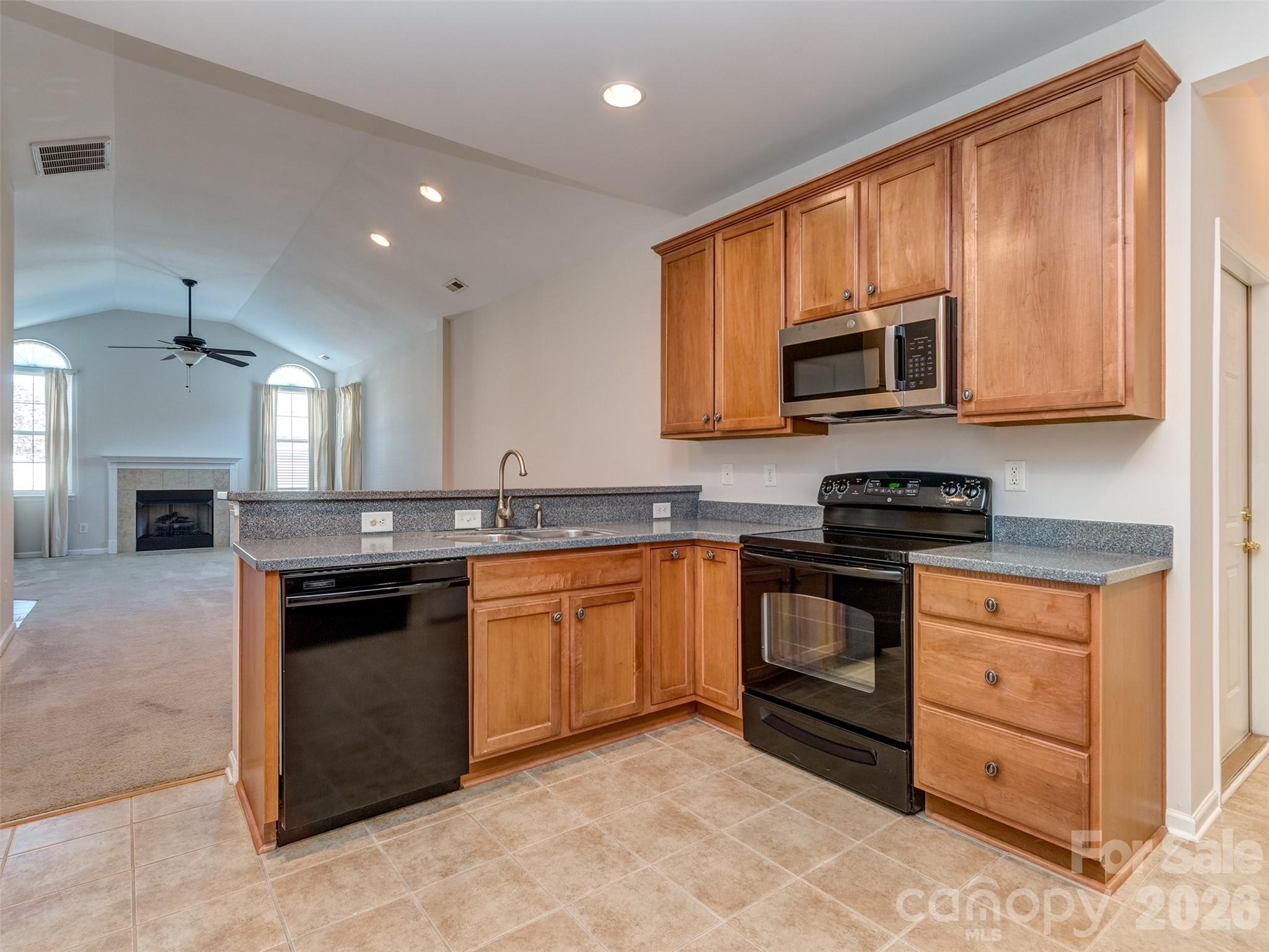 776 Ledgestone Court Property Photo 4