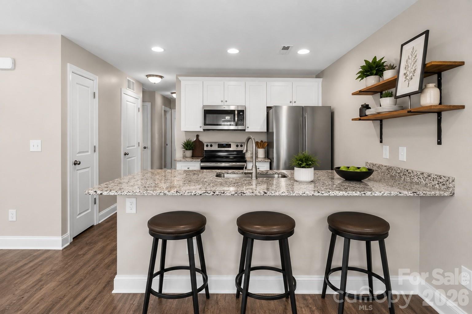 360 Sexton Street Property Photo 5