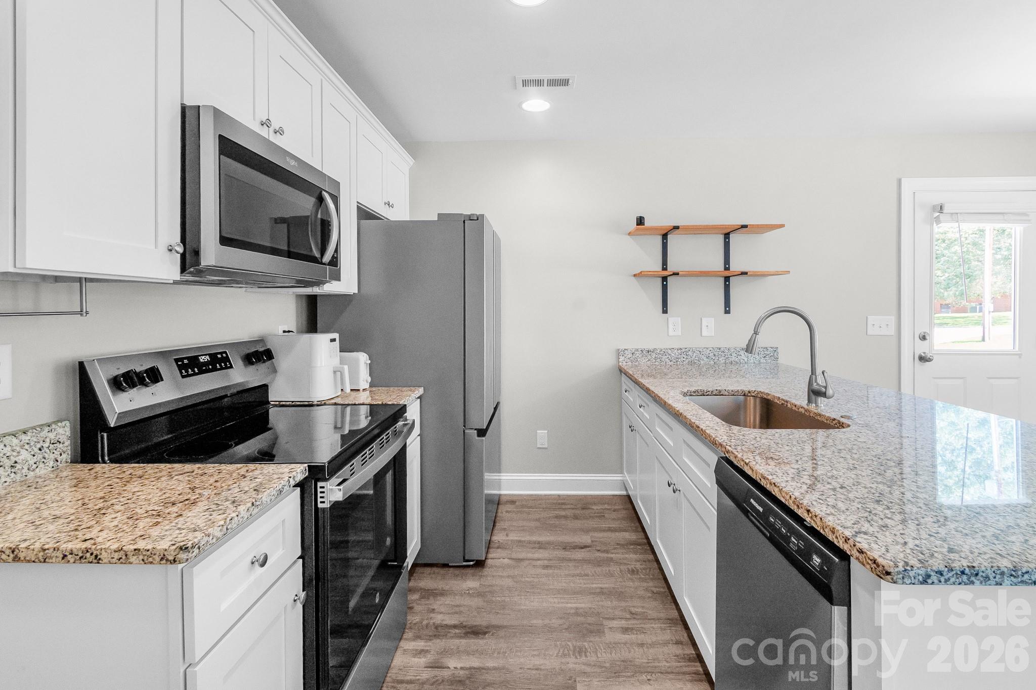 360 Sexton Street Property Photo 7