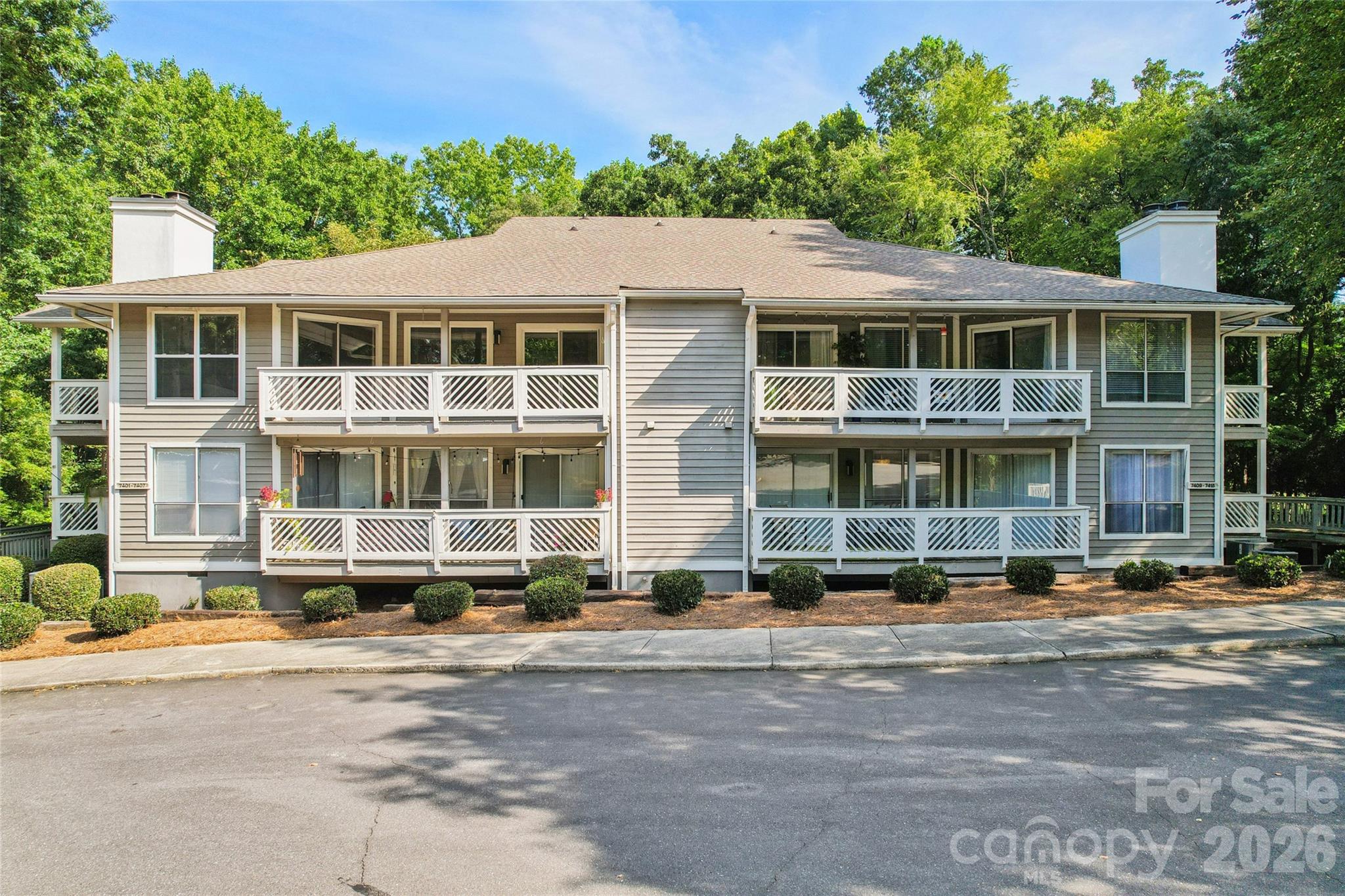 7407 Ashfield Court Property Photo 2