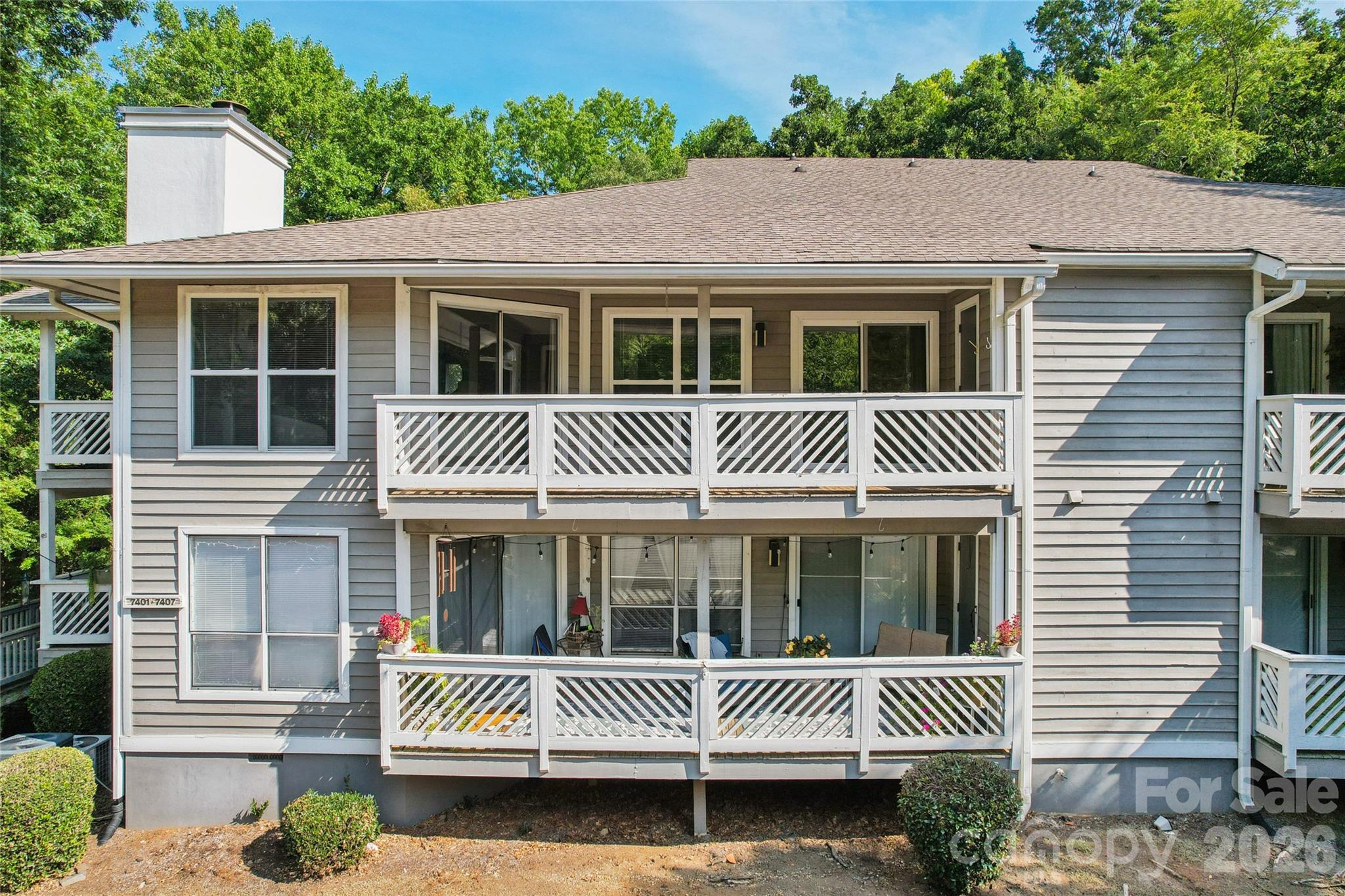 7407 Ashfield Court Property Photo 4