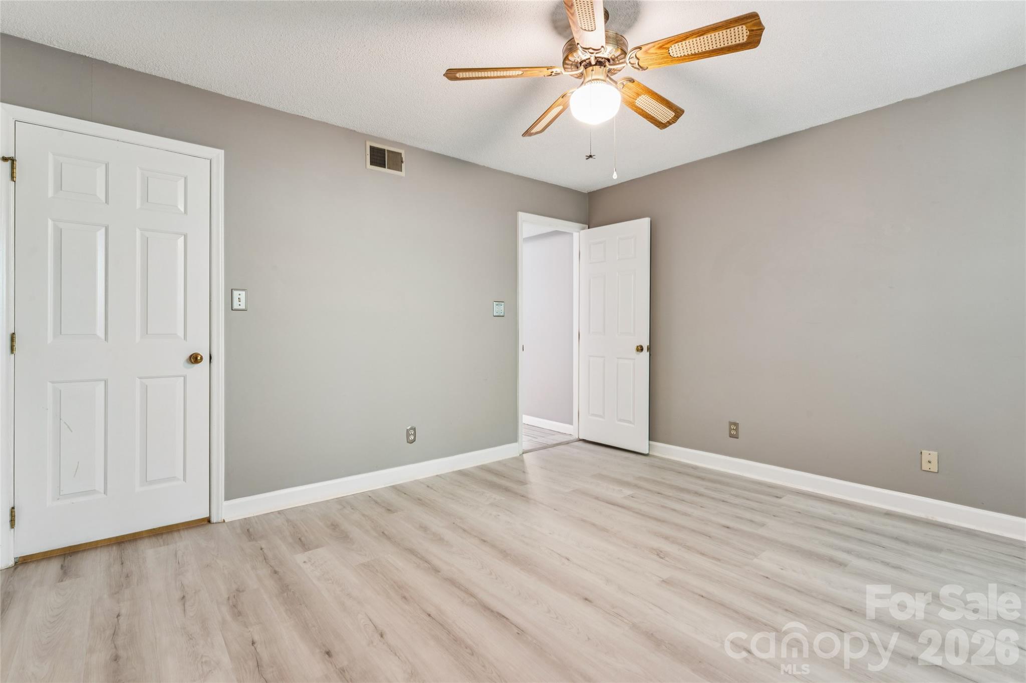 7407 Ashfield Court Property Photo 17