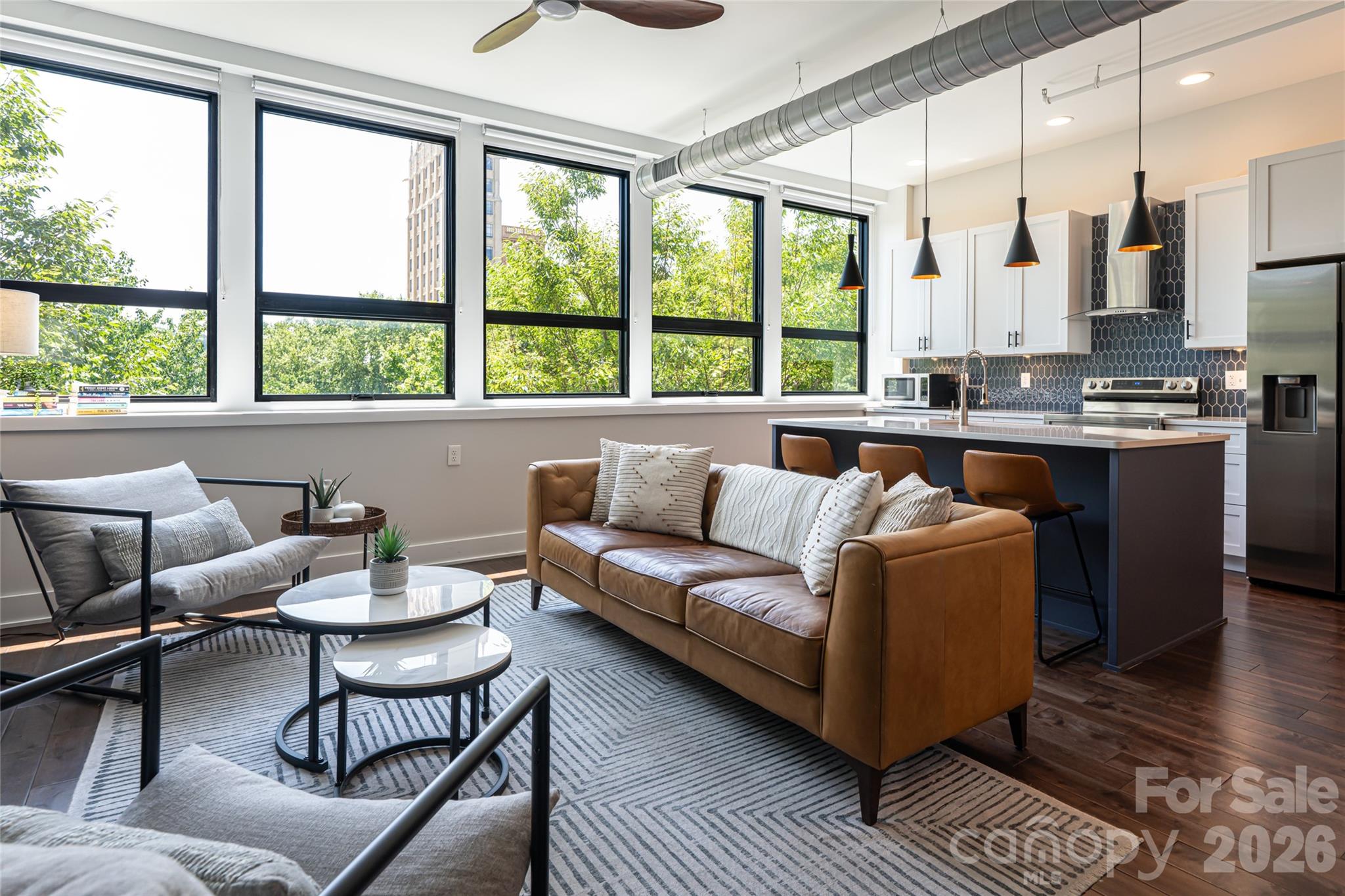 122 College Street 201 Property Photo 1
