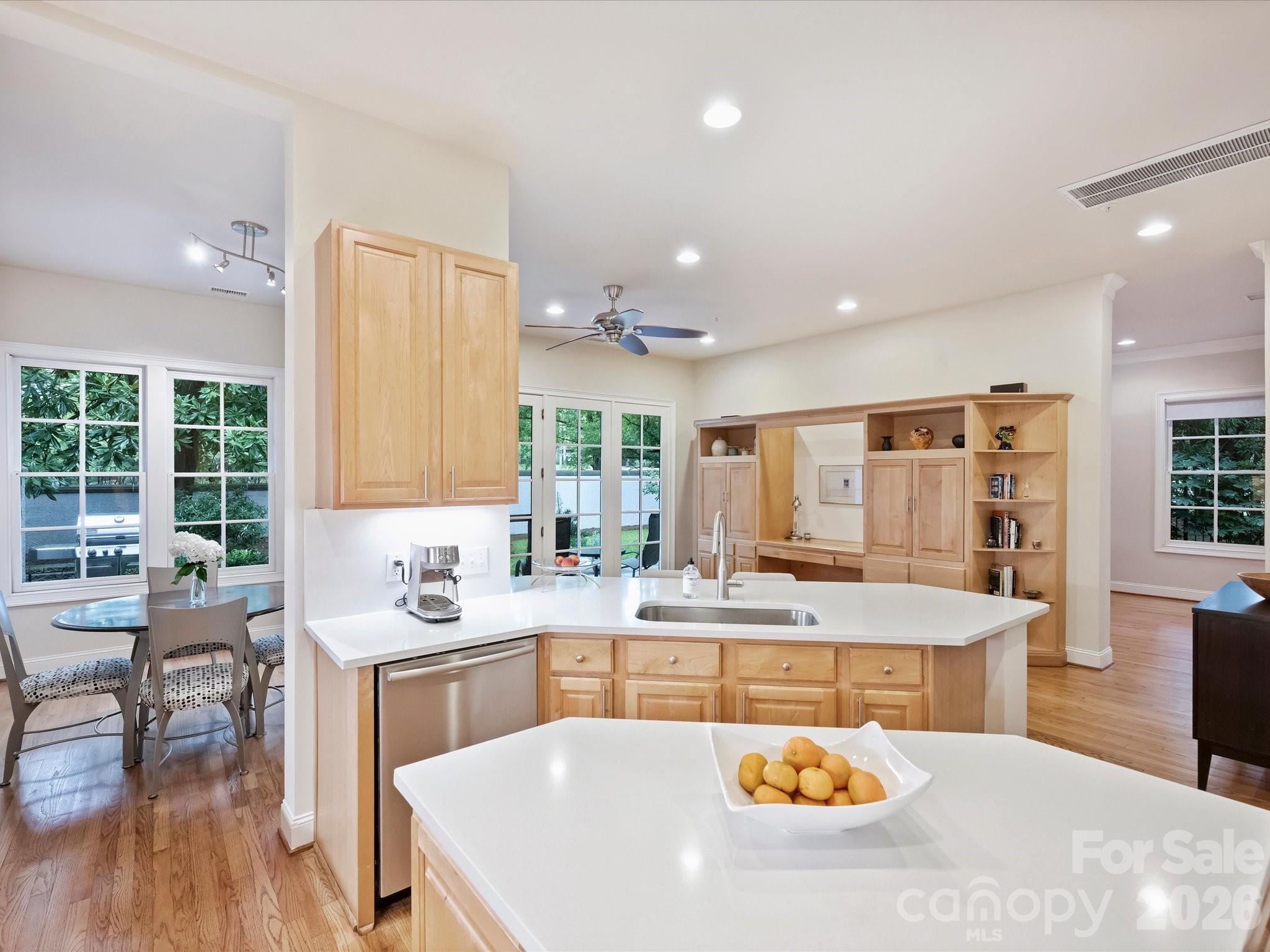 306 Wendover Heights Circle Property Photo 16