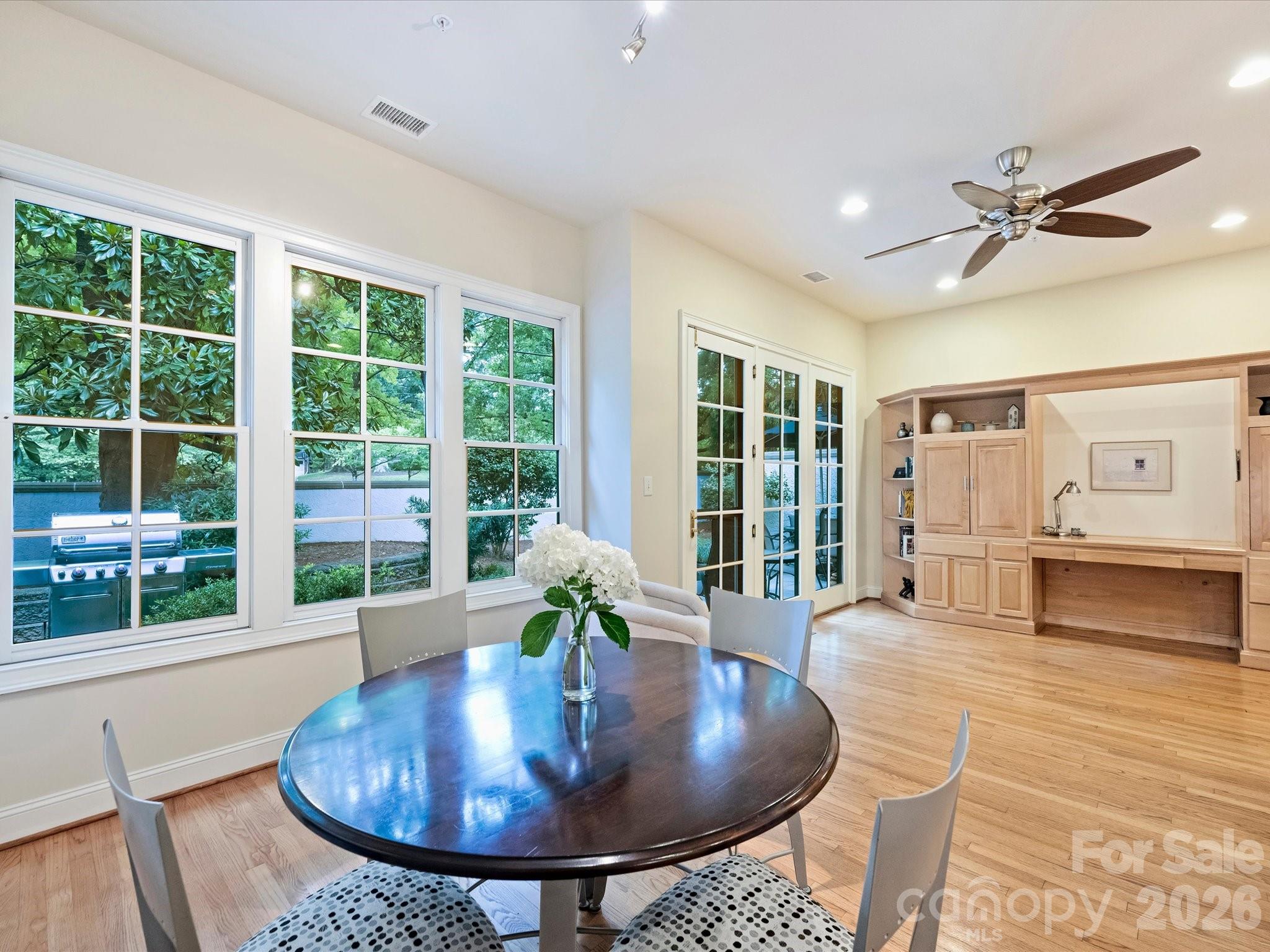 306 Wendover Heights Circle Property Photo 18