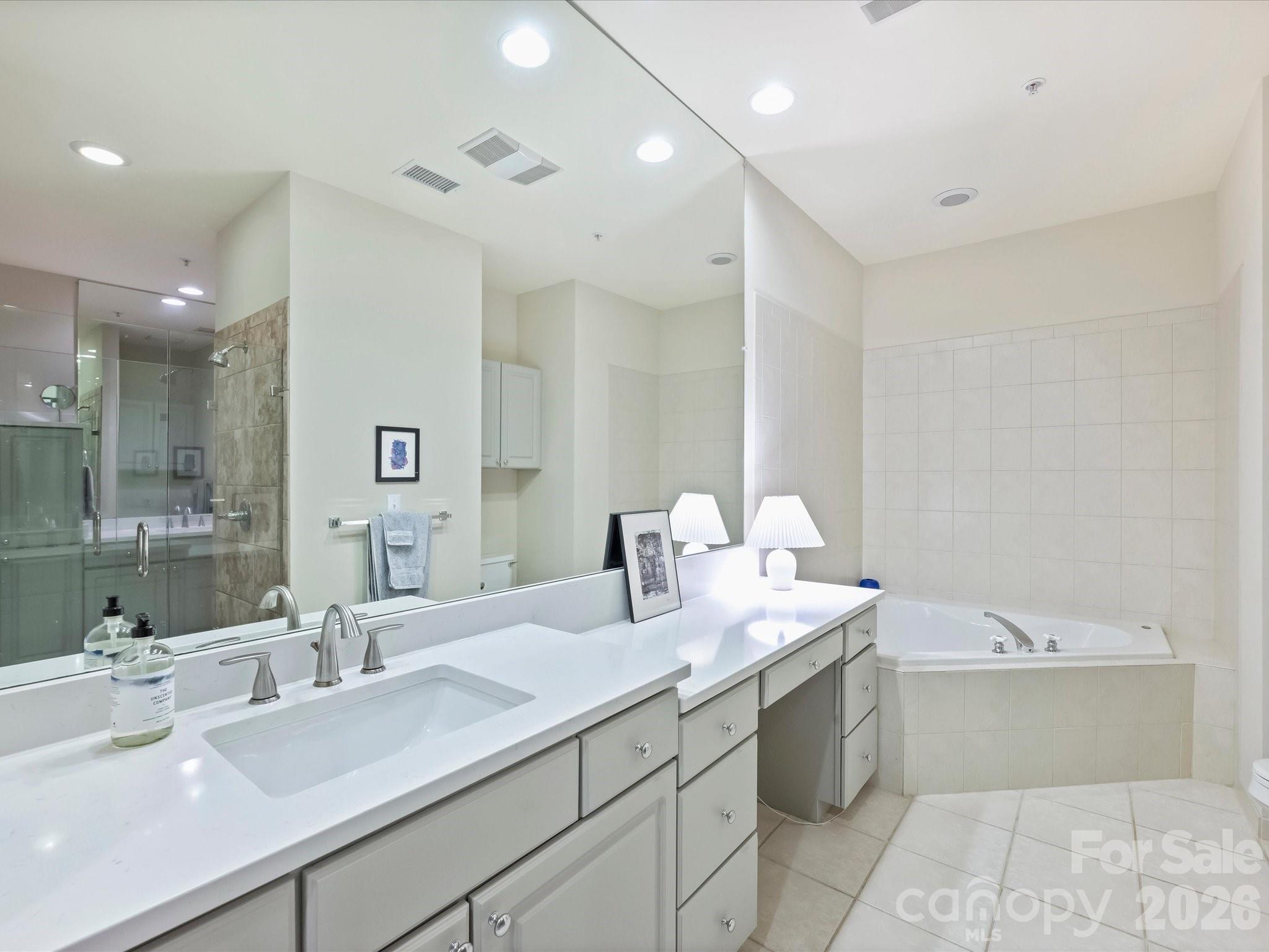 306 Wendover Heights Circle Property Photo 26
