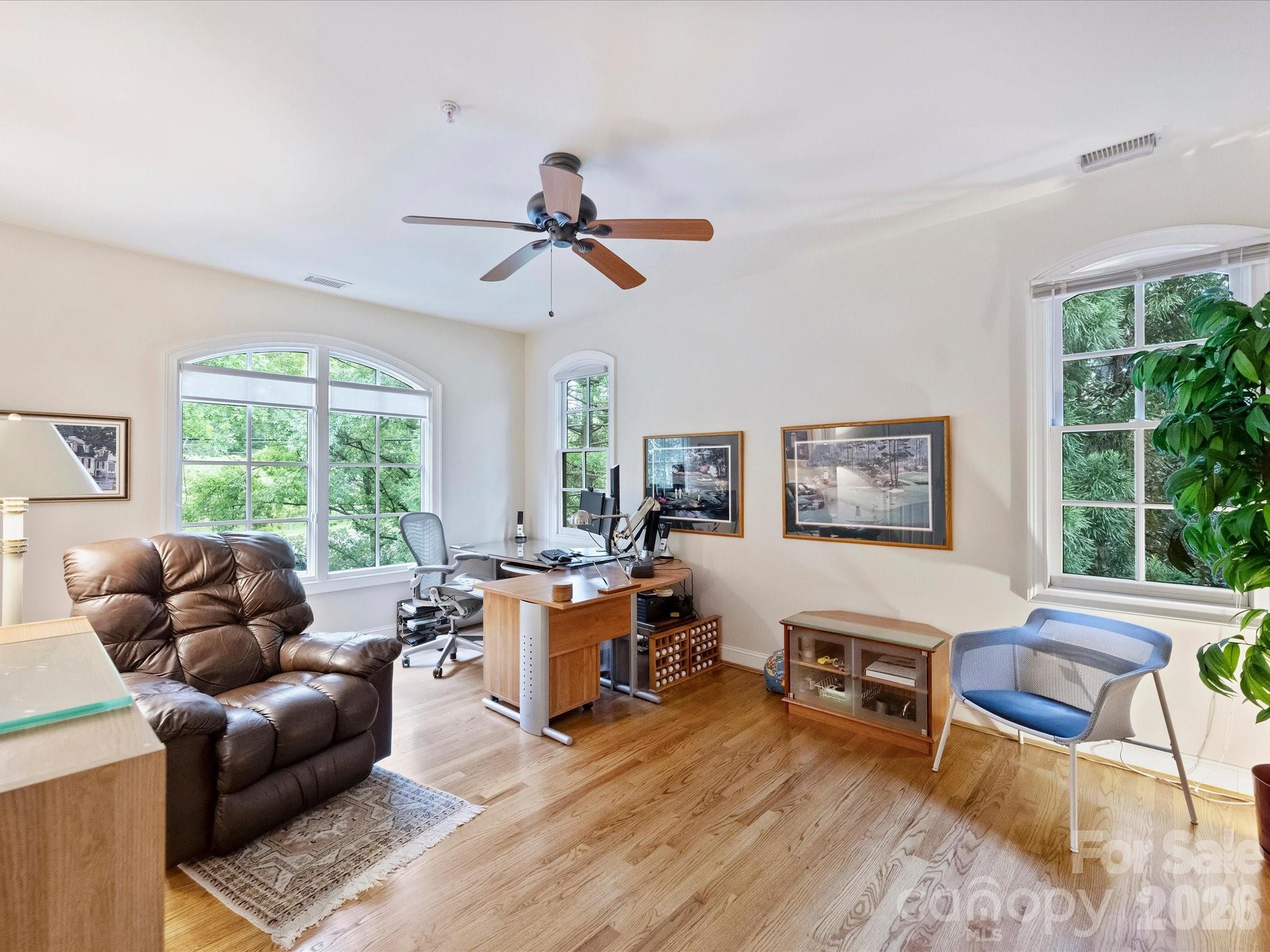 306 Wendover Heights Circle Property Photo 35
